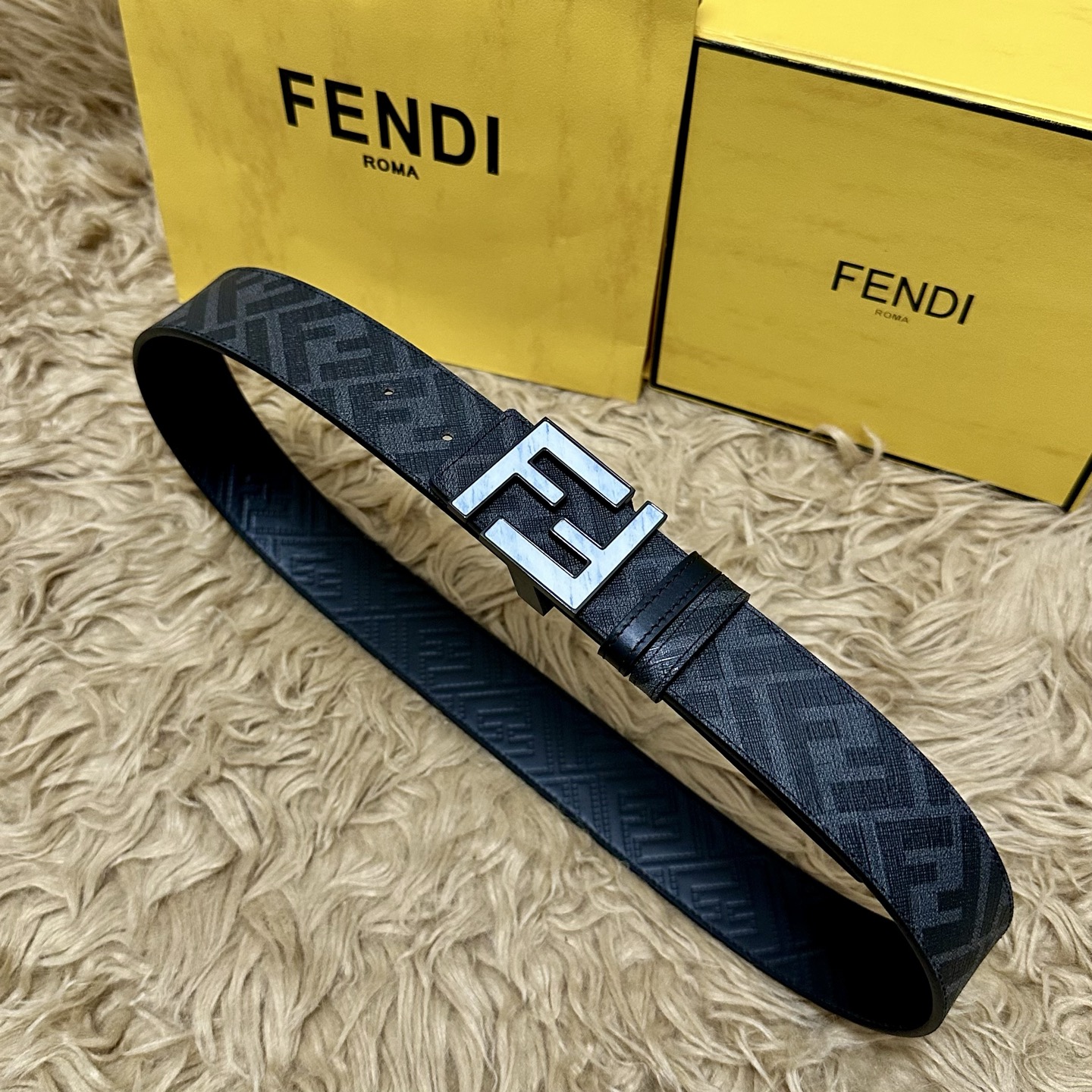 FENDI（芬迪）专柜同款 宽4.0CM 双环正反用腰带 FF按钉搭扣 黑色Cuoio Romano皮革