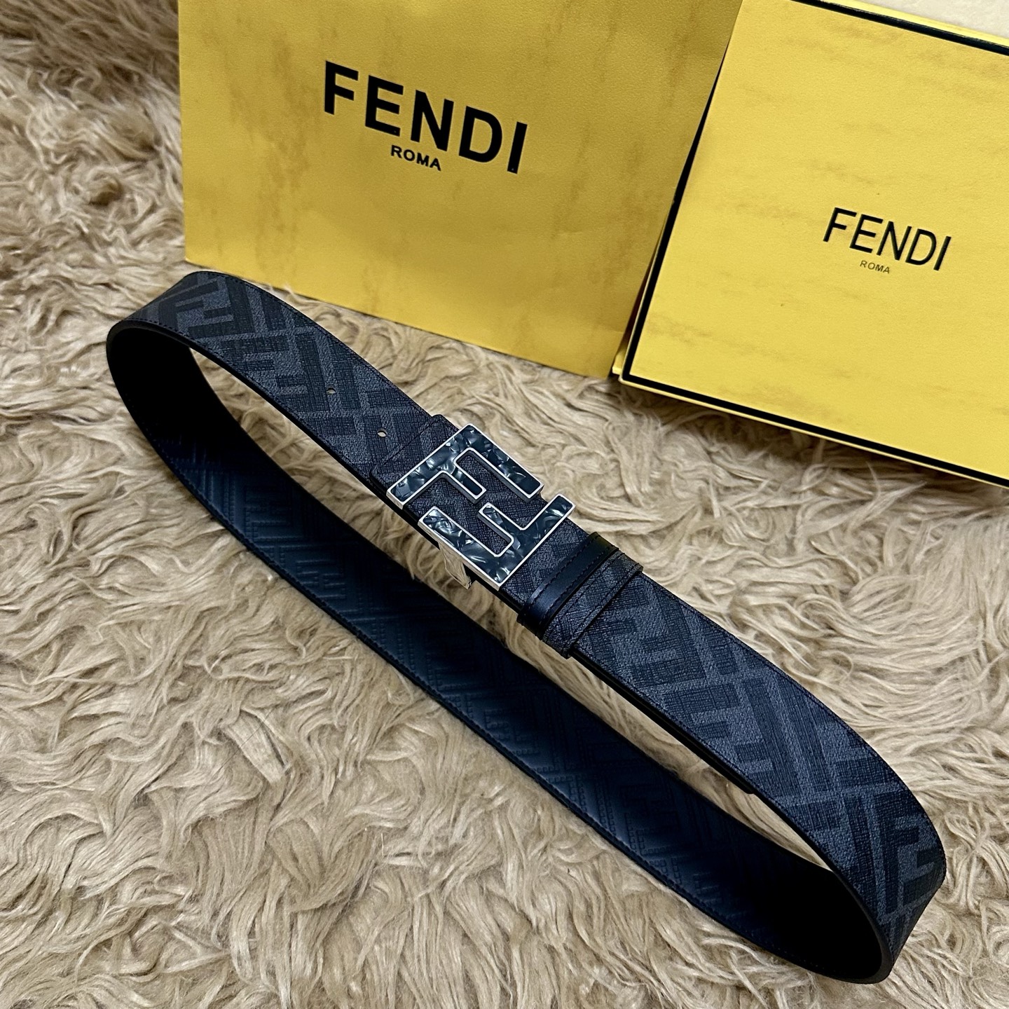 FENDI（芬迪）专柜同款 宽4.0CM 双环正反用腰带 FF按钉搭扣 黑色Cuoio Romano皮革