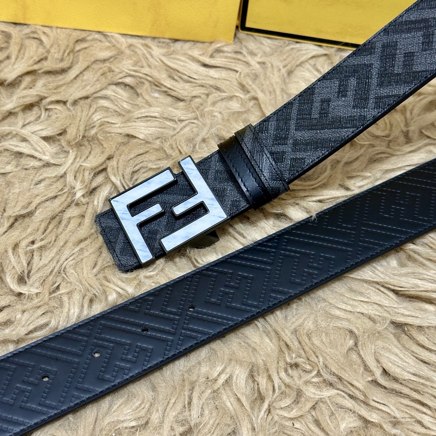 FENDI（芬迪）专柜同款 宽4.0CM 双环正反用腰带 FF按钉搭扣 黑色Cuoio Romano皮革