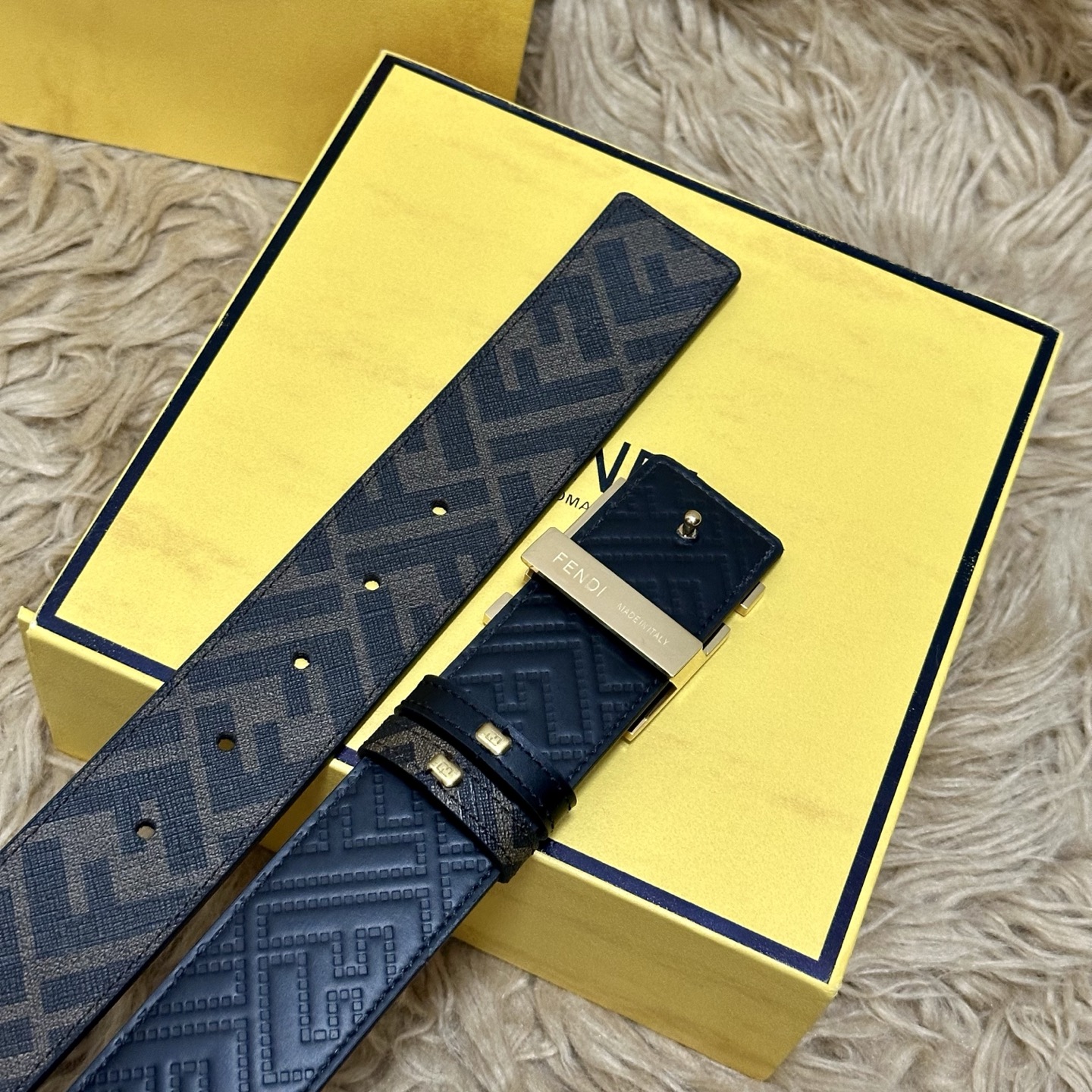 FENDI（芬迪）专柜同款 宽4.0CM 双环正反用腰带 FF按钉搭扣 黑色Cuoio Romano皮革