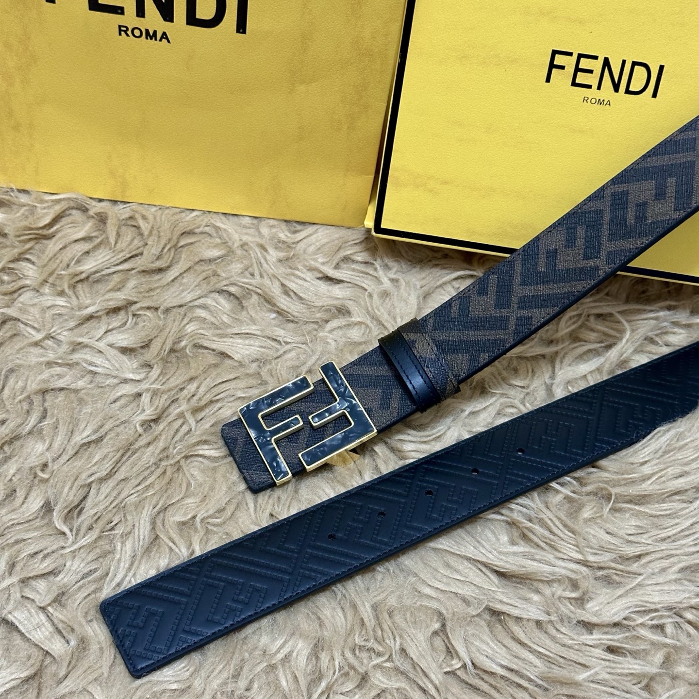 FENDI（芬迪）专柜同款 宽4.0CM 双环正反用腰带 FF按钉搭扣 黑色Cuoio Romano皮革