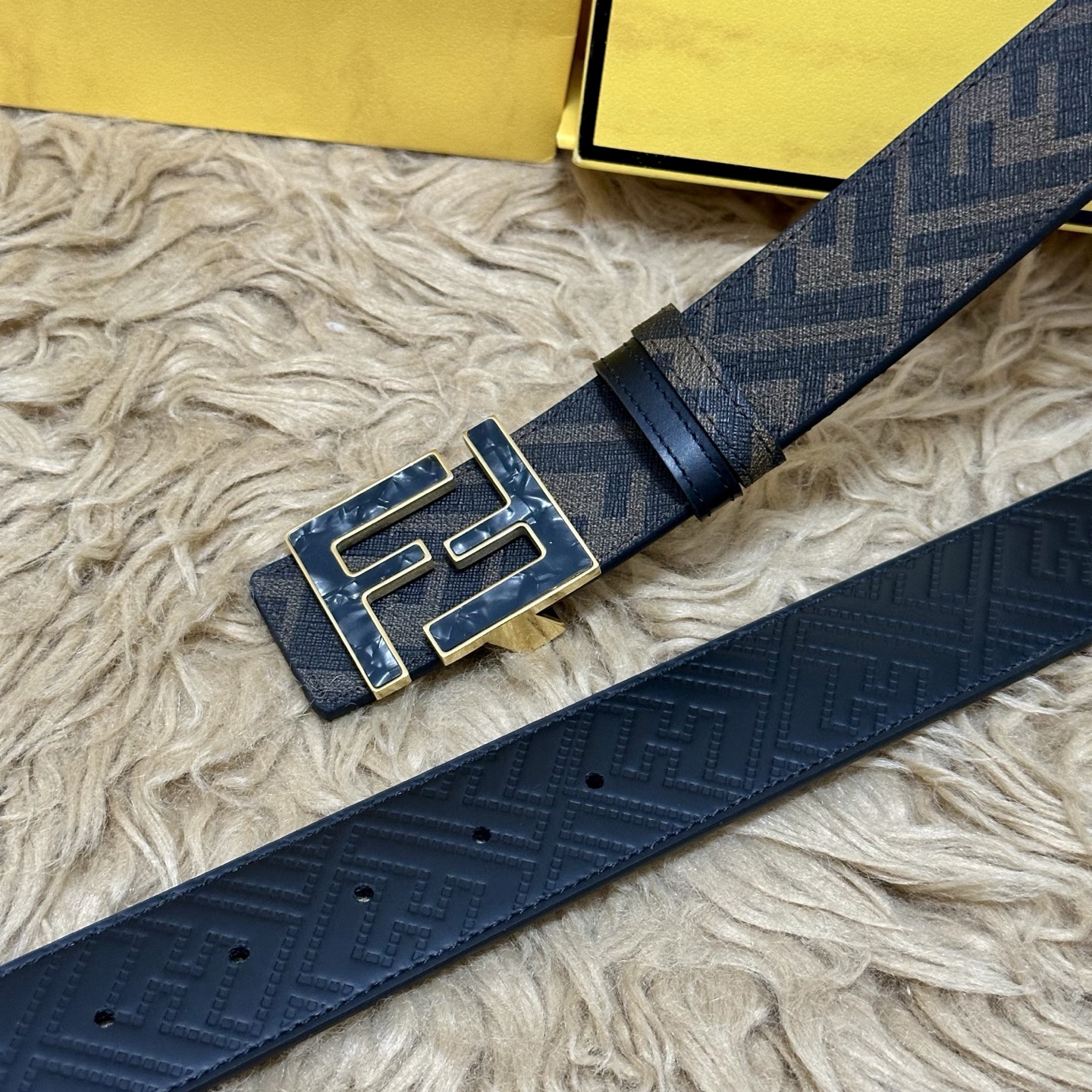 FENDI（芬迪）专柜同款 宽4.0CM 双环正反用腰带 FF按钉搭扣 黑色Cuoio Romano皮革