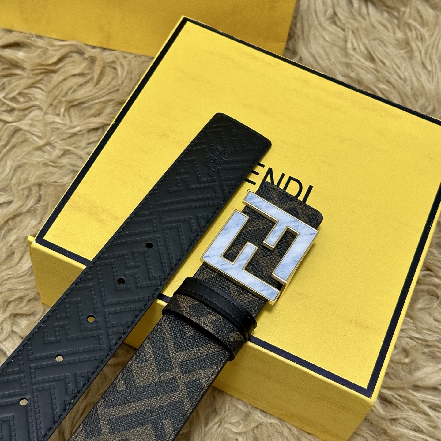 FENDI（芬迪）专柜同款 宽4.0CM 双环正反用腰带 FF按钉搭扣 黑色Cuoio Romano皮革