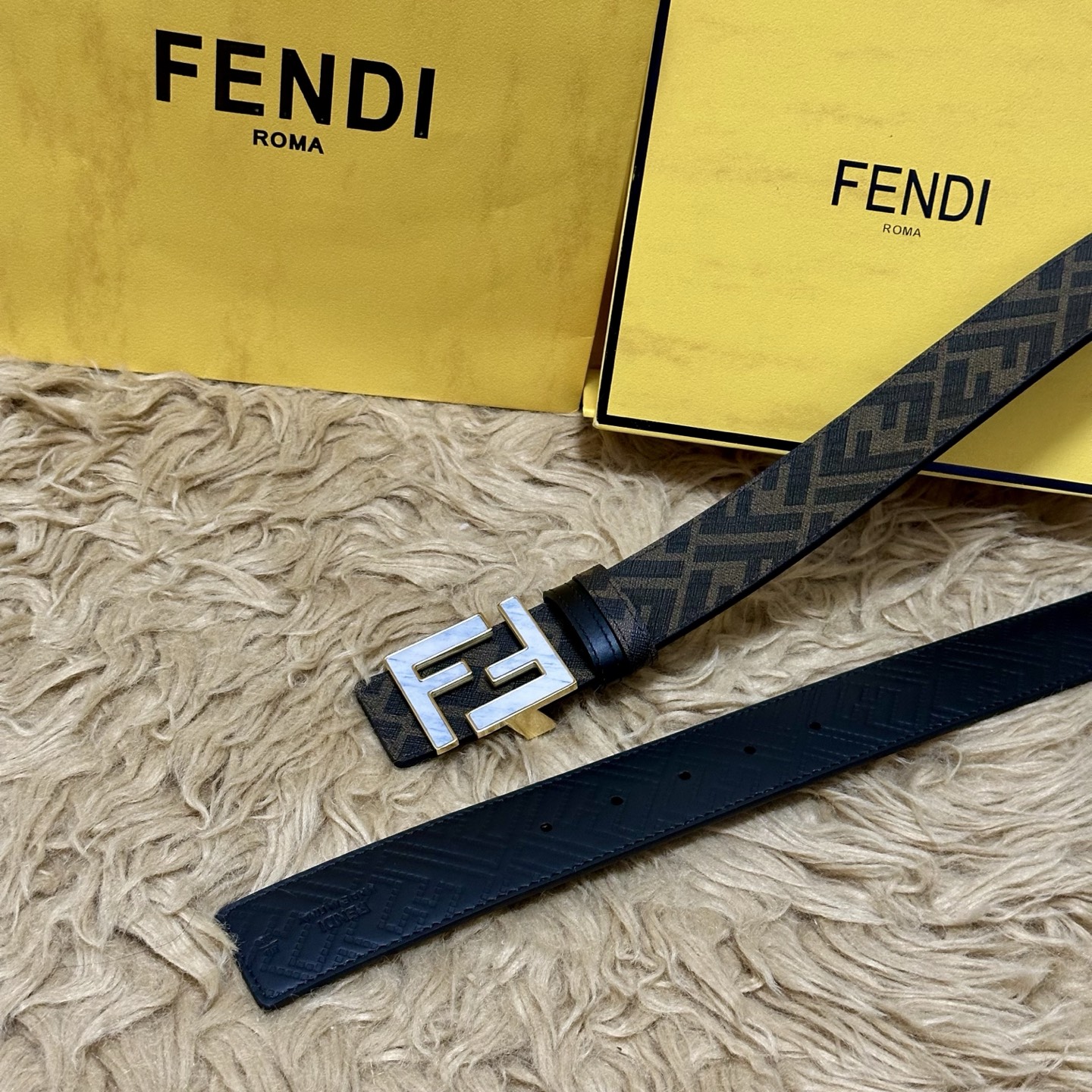 FENDI（芬迪）专柜同款 宽4.0CM 双环正反用腰带 FF按钉搭扣 黑色Cuoio Romano皮革