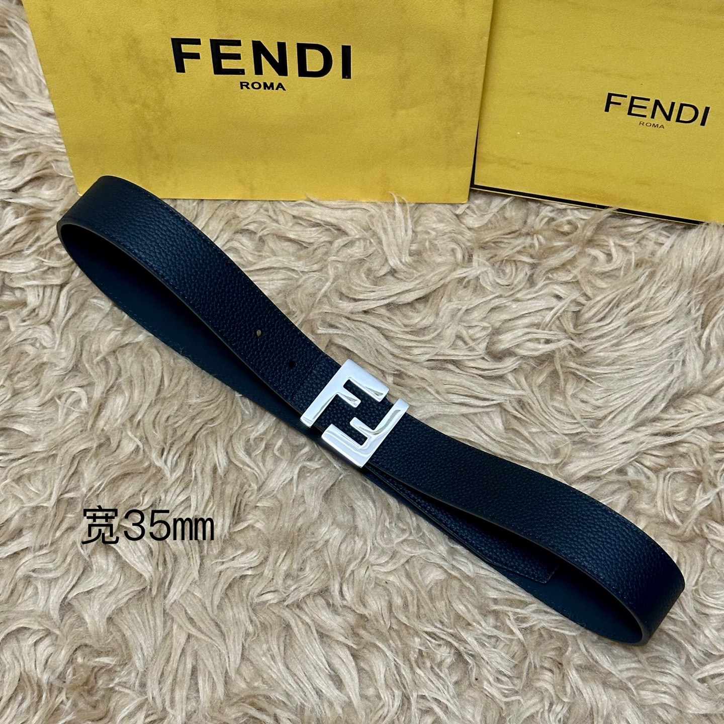 FENDl（芬迪）专柜同款 宽35㎜ 双面头层牛皮制作 搭配经典FF纯铜扣 经典时尚 潮流系列 一流的做