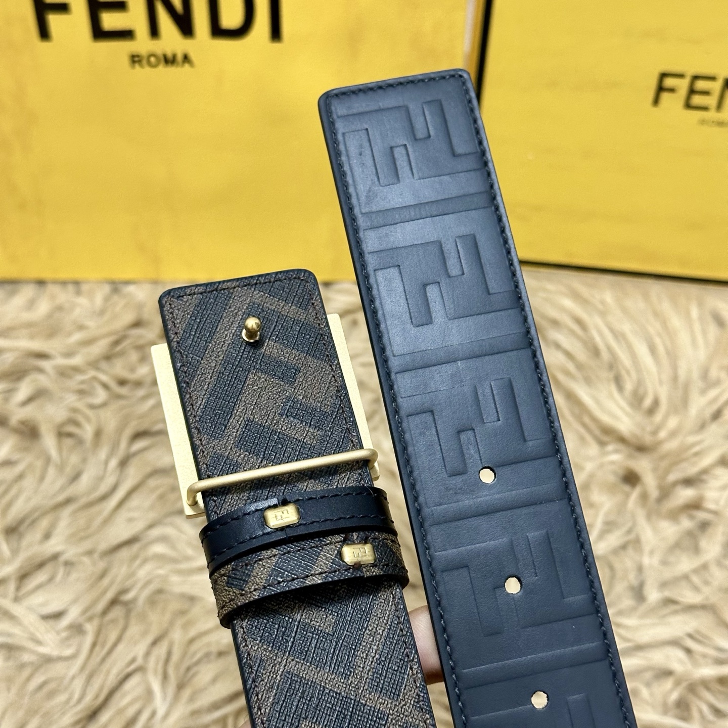 FENDI（芬迪）专柜同款 宽4.0CM 双环正反用腰带 FF按钉搭扣 黑色Cuoio Romano皮革
