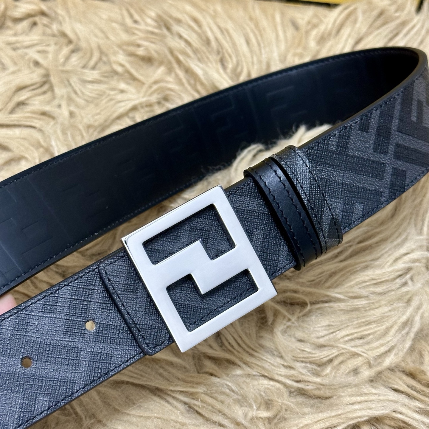 FENDI（芬迪）专柜同款 宽4.0CM 双环正反用腰带 FF按钉搭扣 黑色Cuoio Romano皮革