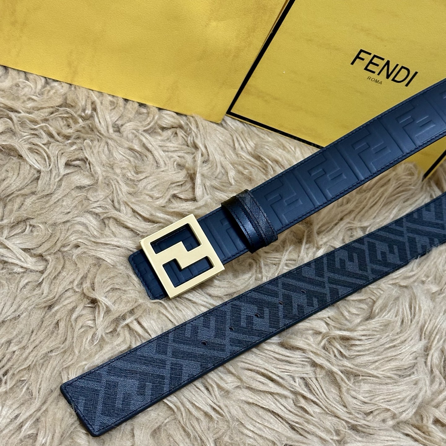 FENDI（芬迪）专柜同款 宽4.0CM 双环正反用腰带 FF按钉搭扣 黑色Cuoio Romano皮革