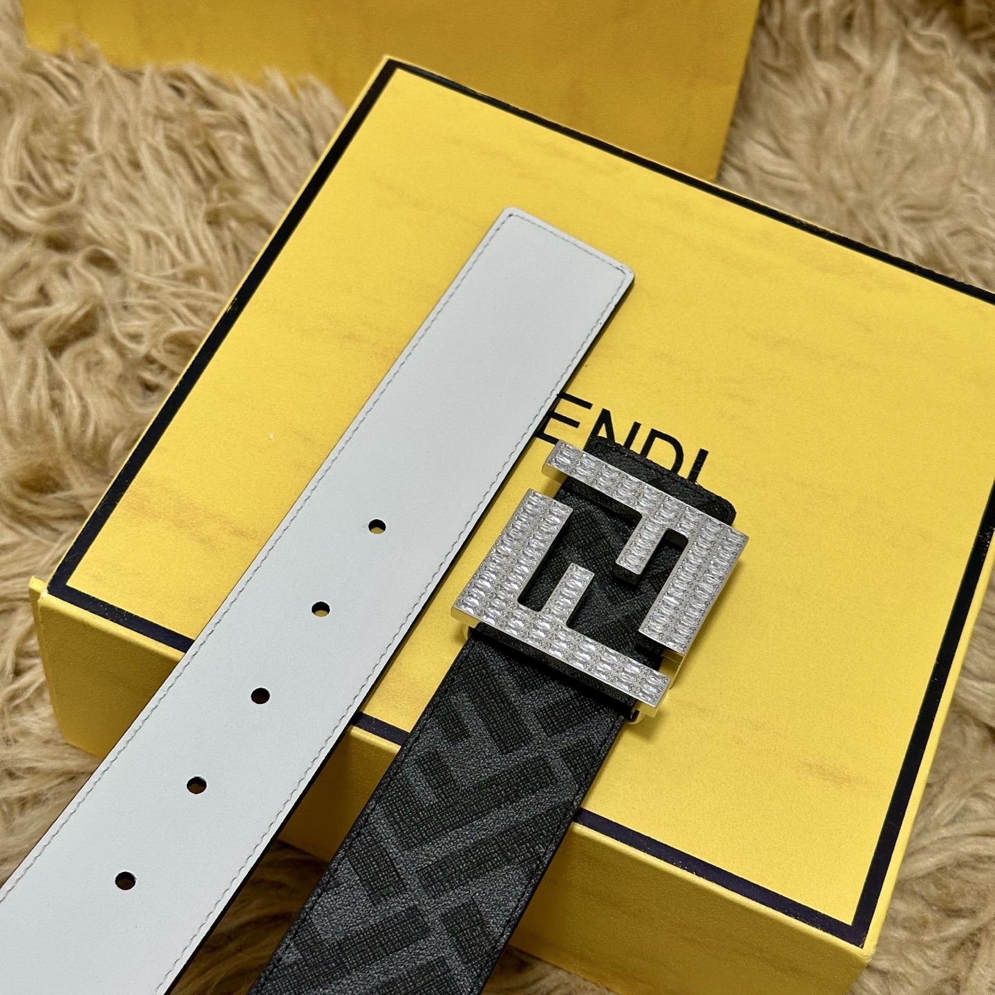 FENDI（芬迪）专柜同款 宽4.0CM 双环正反用腰带 FF按钉搭扣 白色Cuoio Romano皮革