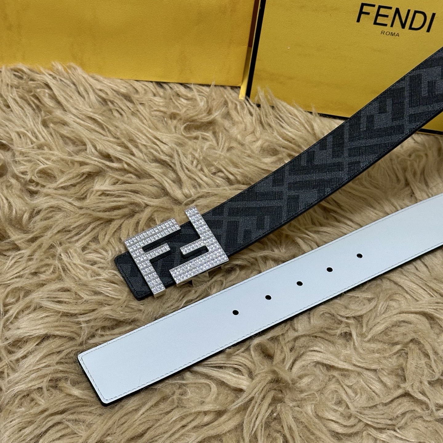 FENDI（芬迪）专柜同款 宽4.0CM 双环正反用腰带 FF按钉搭扣 白色Cuoio Romano皮革