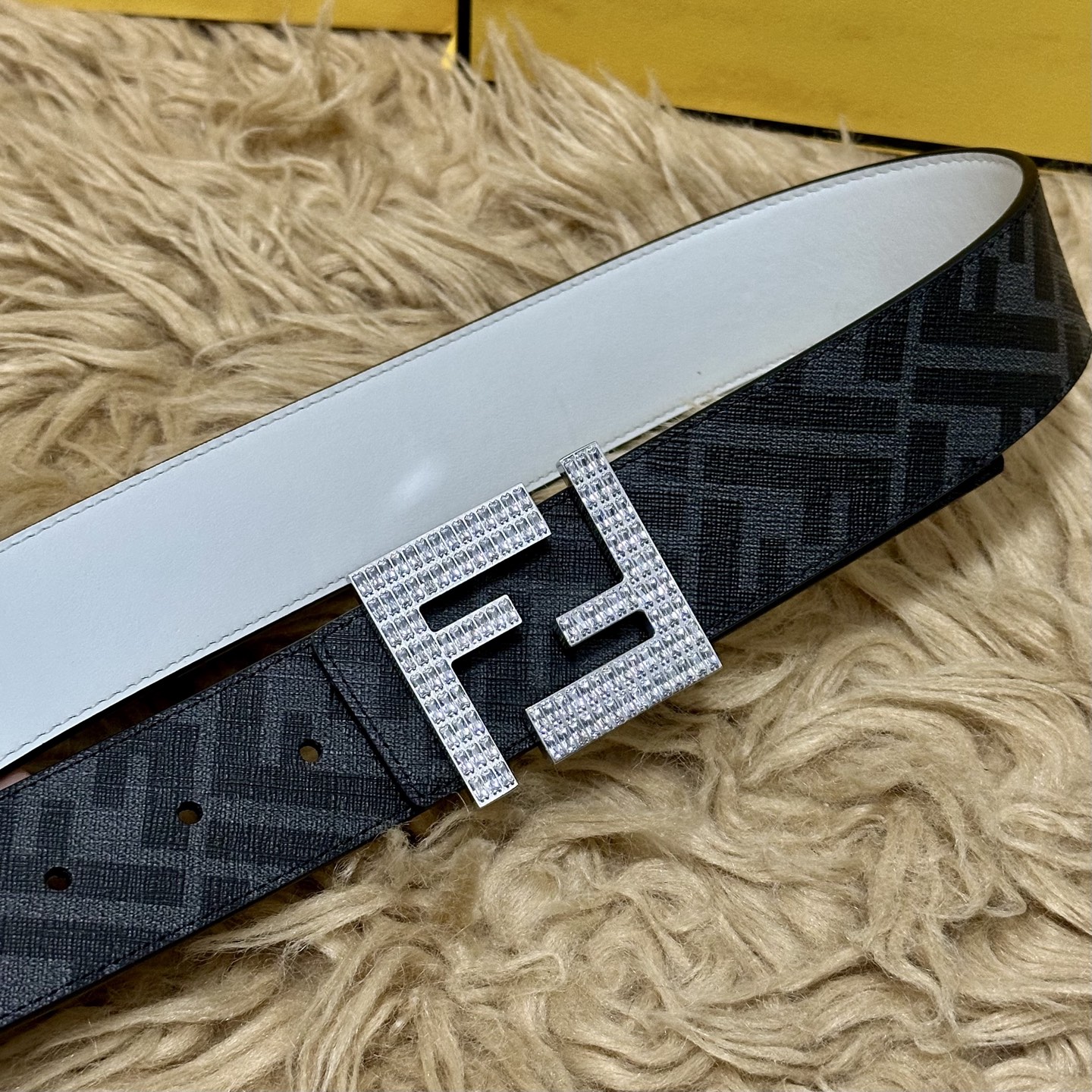 FENDI（芬迪）专柜同款 宽4.0CM 双环正反用腰带 FF按钉搭扣 白色Cuoio Romano皮革