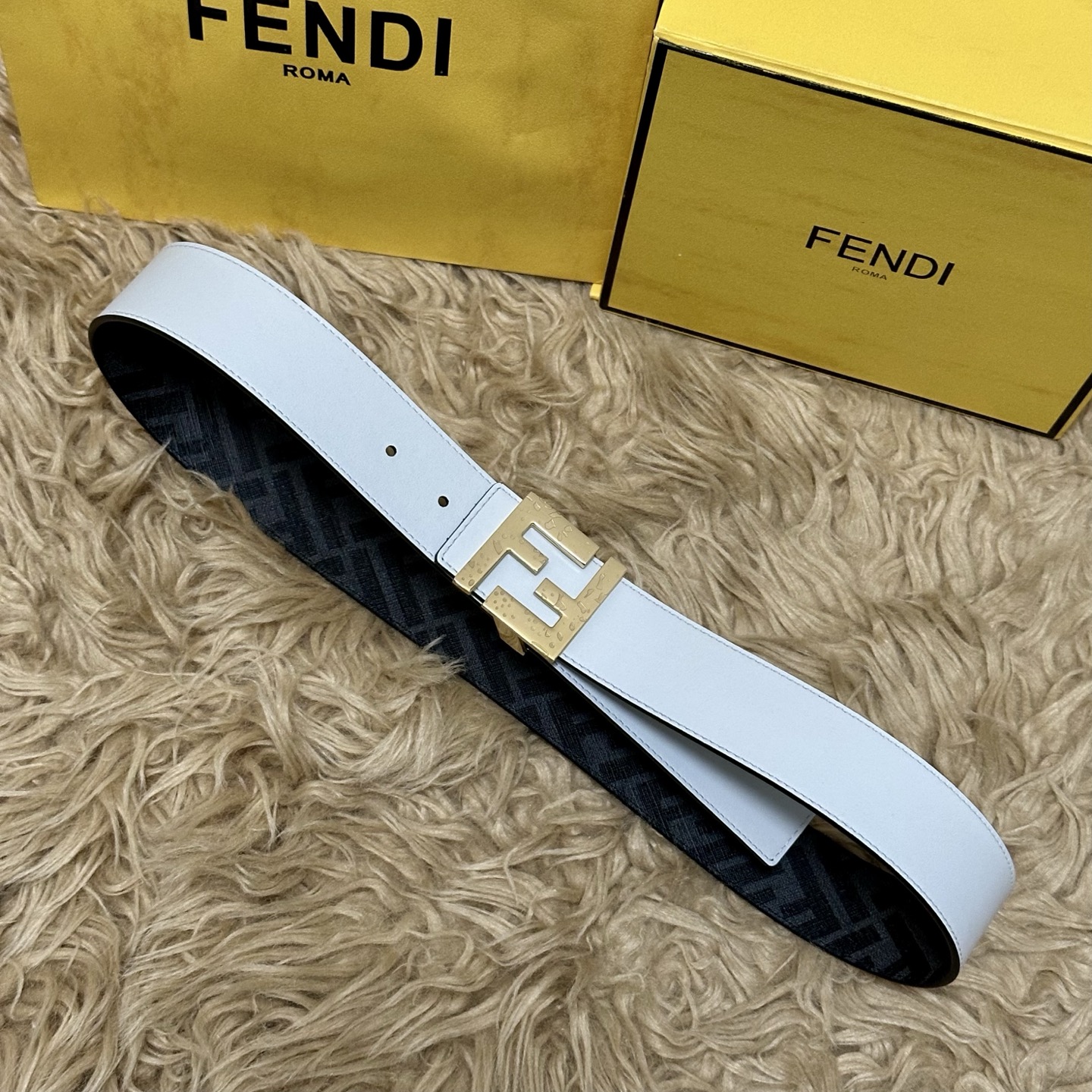 FENDI（芬迪）专柜同款 宽4.0CM 双环正反用腰带 FF按钉搭扣 白色Cuoio Romano皮革