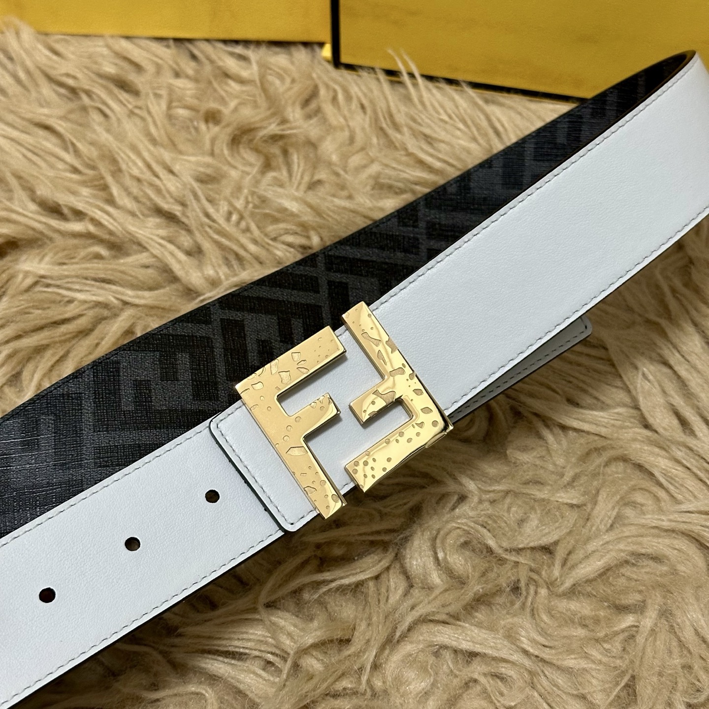 FENDI（芬迪）专柜同款 宽4.0CM 双环正反用腰带 FF按钉搭扣 白色Cuoio Romano皮革