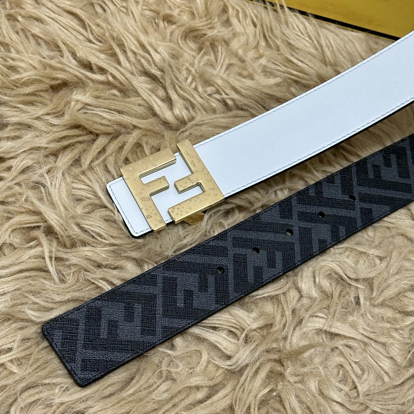 FENDI（芬迪）专柜同款 宽4.0CM 双环正反用腰带 FF按钉搭扣 白色Cuoio Romano皮革