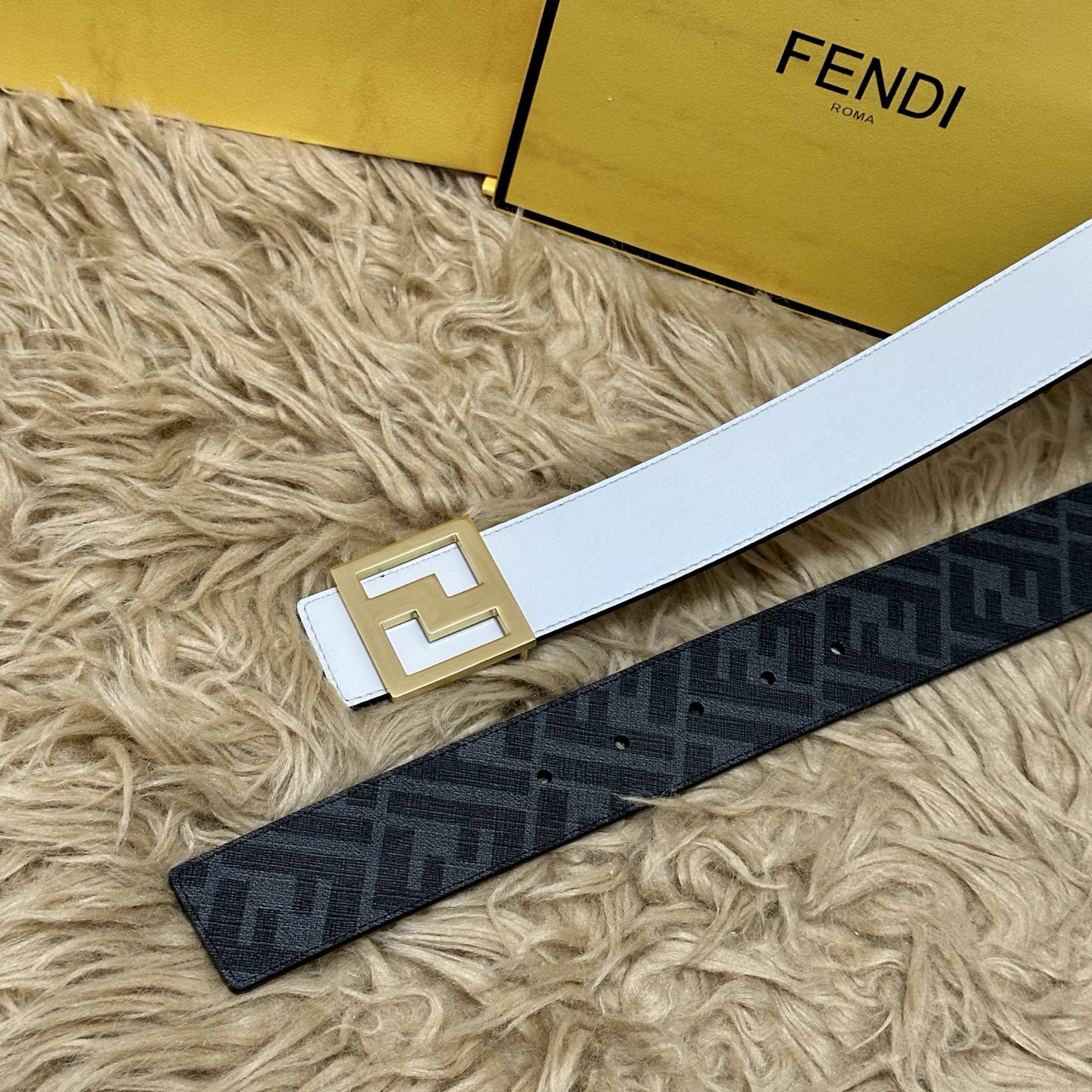 FENDI（芬迪）专柜同款 宽4.0CM 双环正反用腰带 FF按钉搭扣 白色Cuoio Romano皮革