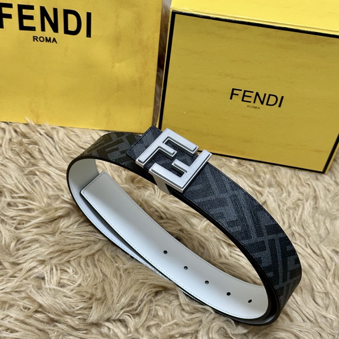 FENDI（芬迪）专柜同款 宽4.0CM 双环正反用腰带 FF按钉搭扣 白色Cuoio Romano皮革