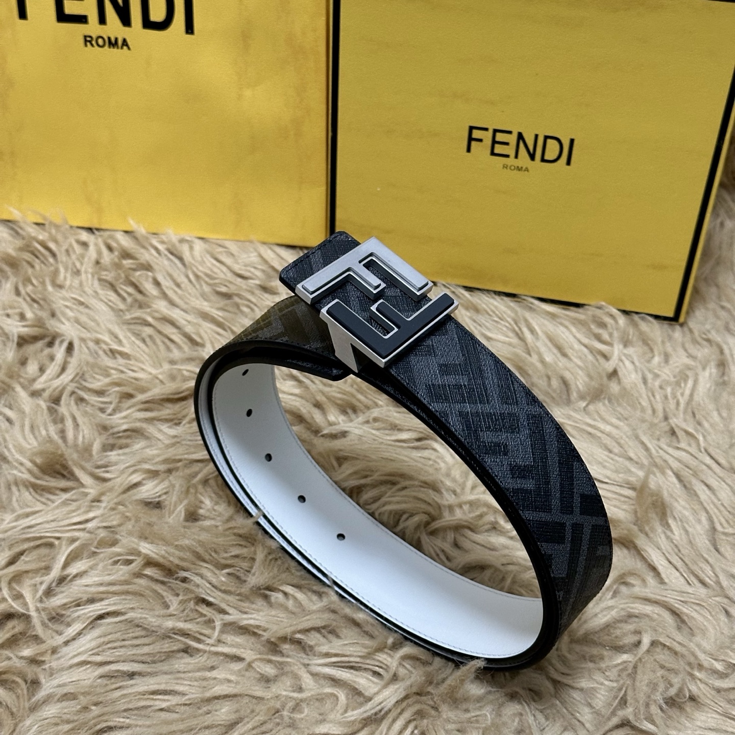 FENDI（芬迪）专柜同款 宽4.0CM 双环正反用腰带 FF按钉搭扣 白色Cuoio Romano皮革