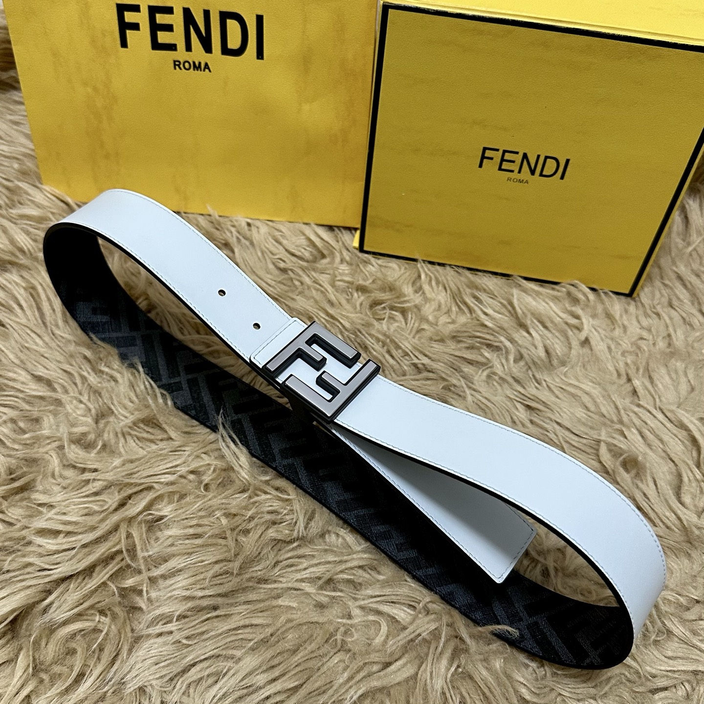 FENDI（芬迪）专柜同款 宽4.0CM 双环正反用腰带 FF按钉搭扣 白色Cuoio Romano皮革