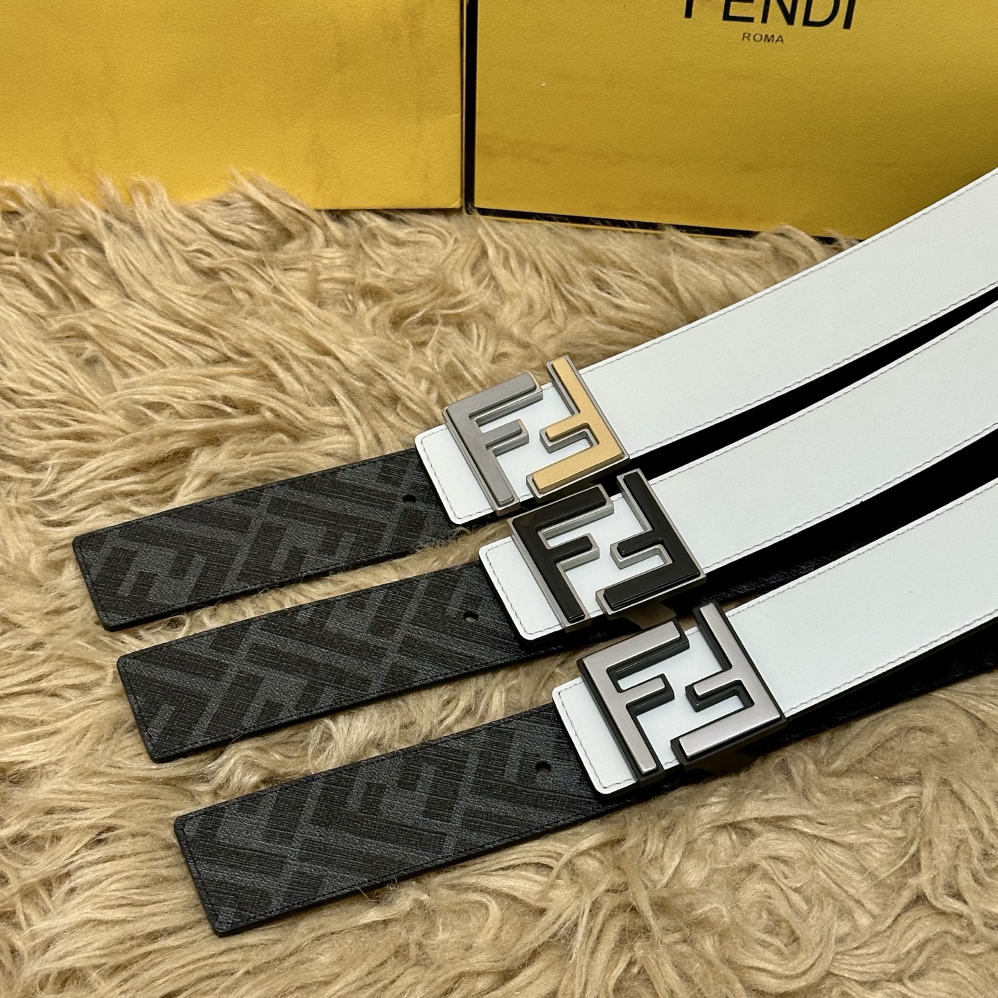 FENDI（芬迪）专柜同款 宽4.0CM 双环正反用腰带 FF按钉搭扣 白色Cuoio Romano皮革