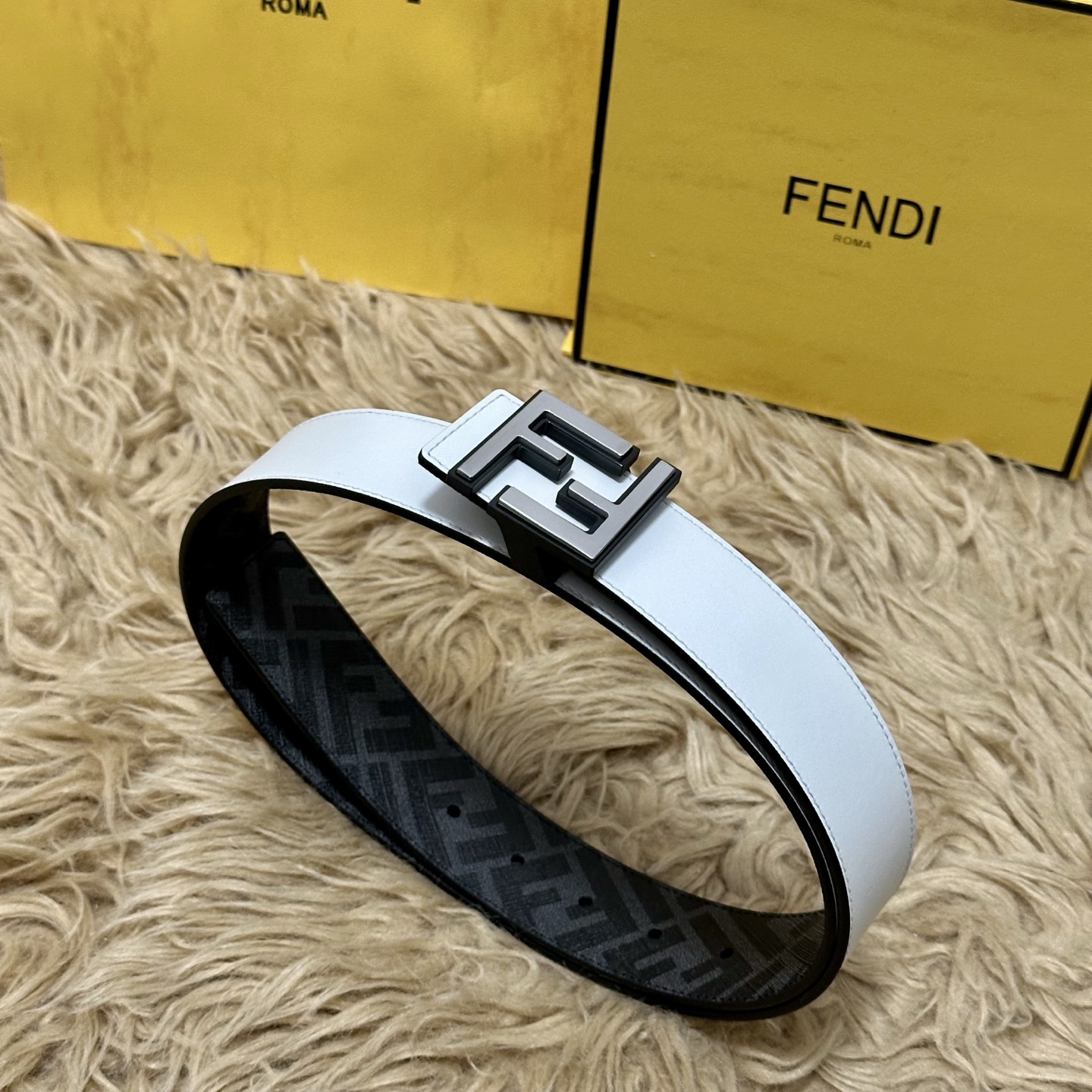 FENDI（芬迪）专柜同款 宽4.0CM 双环正反用腰带 FF按钉搭扣 白色Cuoio Romano皮革