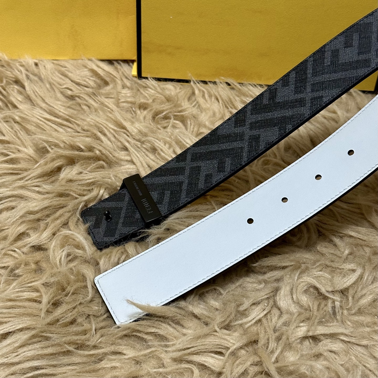 FENDI（芬迪）专柜同款 宽4.0CM 双环正反用腰带 FF按钉搭扣 白色Cuoio Romano皮革