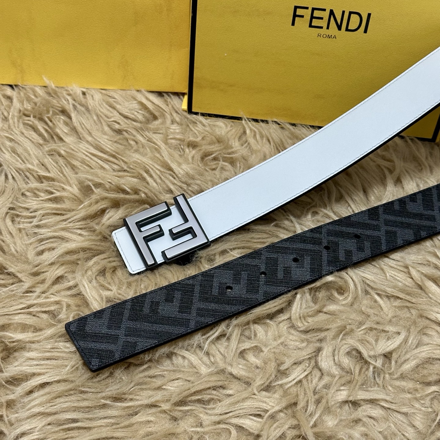 FENDI（芬迪）专柜同款 宽4.0CM 双环正反用腰带 FF按钉搭扣 白色Cuoio Romano皮革