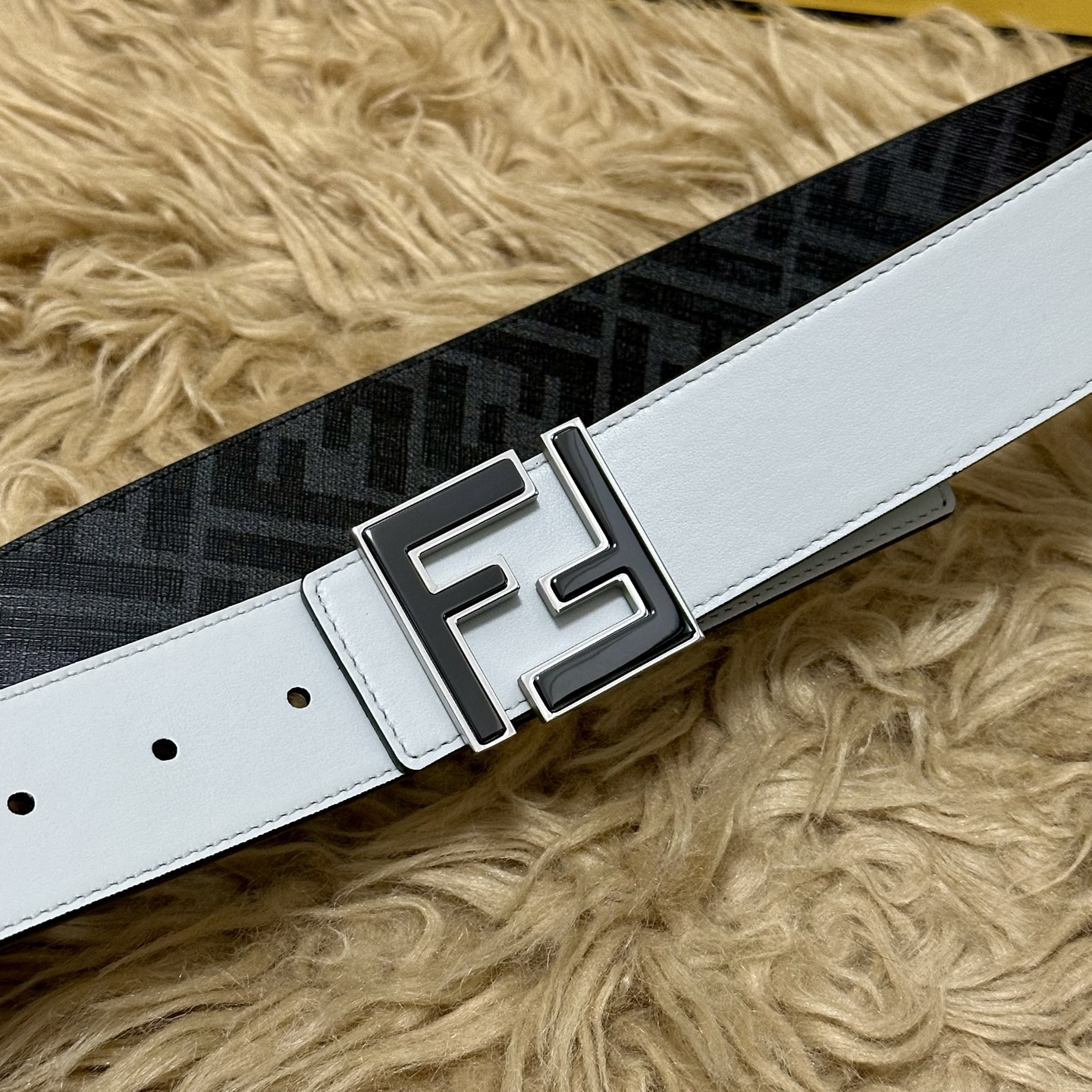 FENDI（芬迪）专柜同款 宽4.0CM 双环正反用腰带 FF按钉搭扣 白色Cuoio Romano皮革