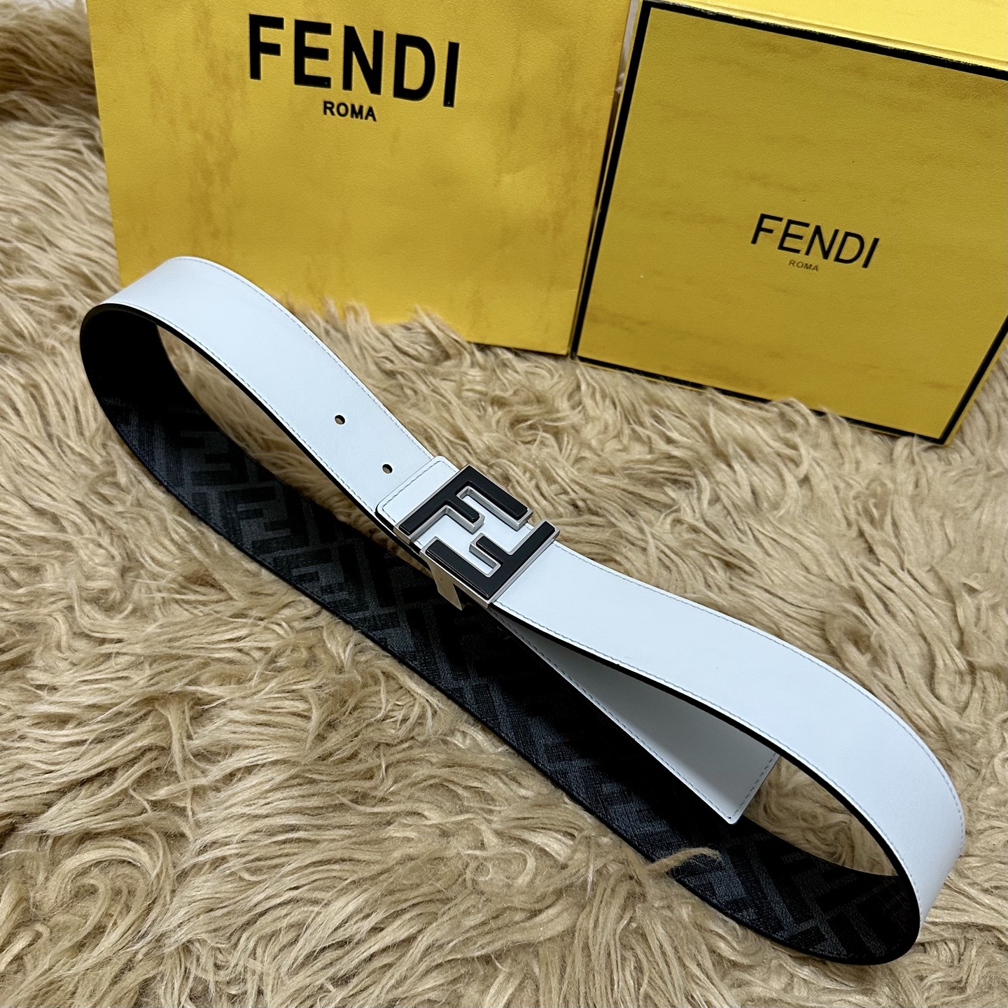 FENDI（芬迪）专柜同款 宽4.0CM 双环正反用腰带 FF按钉搭扣 白色Cuoio Romano皮革