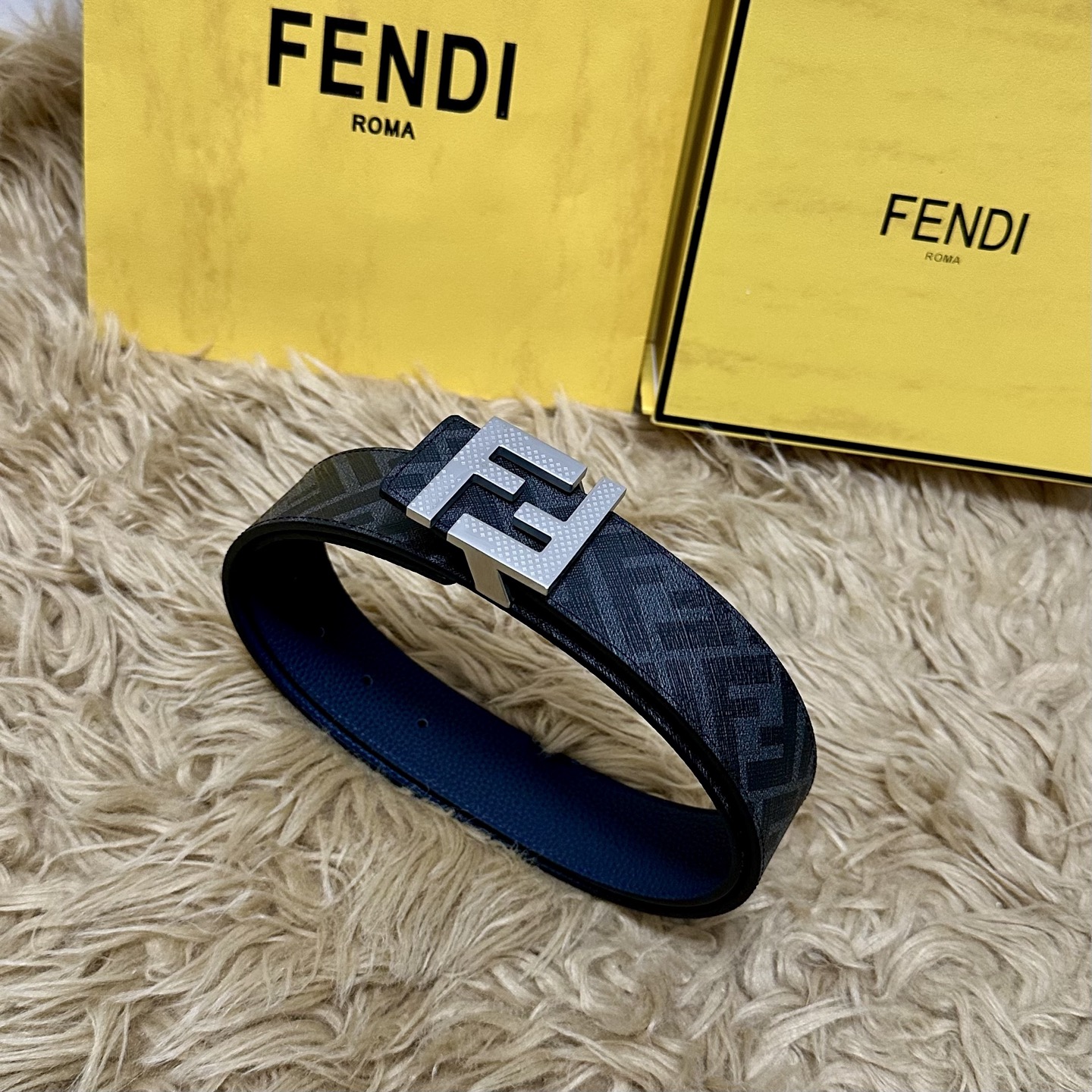 FENDI（芬迪）专柜同款 宽4.0CM 双环正反用腰带 FF按钉搭扣 兰色Cuoio Romano皮革