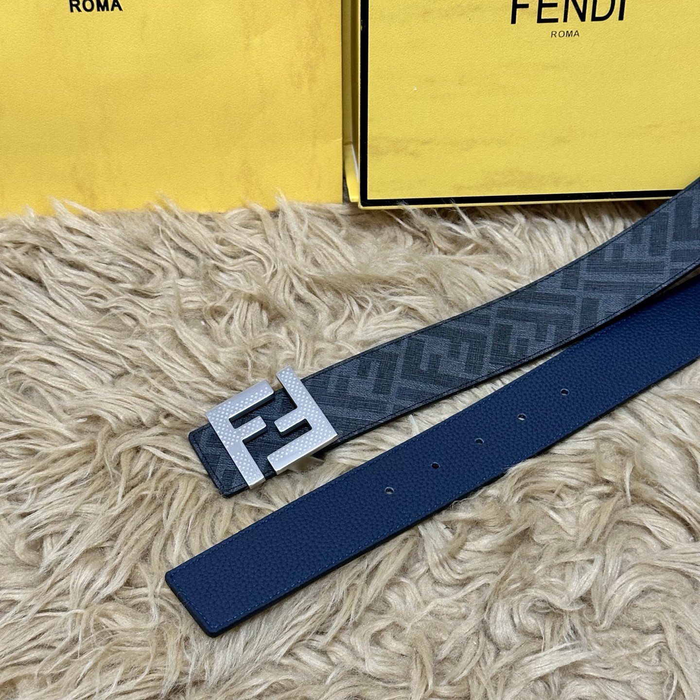 FENDI（芬迪）专柜同款 宽4.0CM 双环正反用腰带 FF按钉搭扣 兰色Cuoio Romano皮革