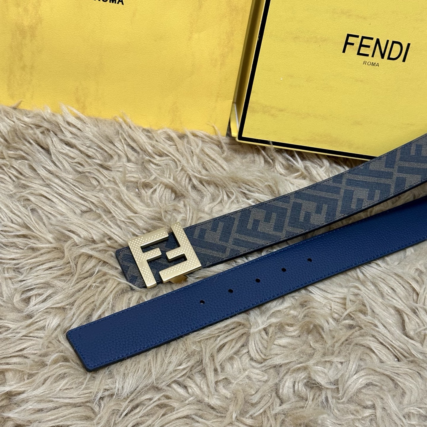 FENDI（芬迪）专柜同款 宽4.0CM 双环正反用腰带 FF按钉搭扣 兰色Cuoio Romano皮革