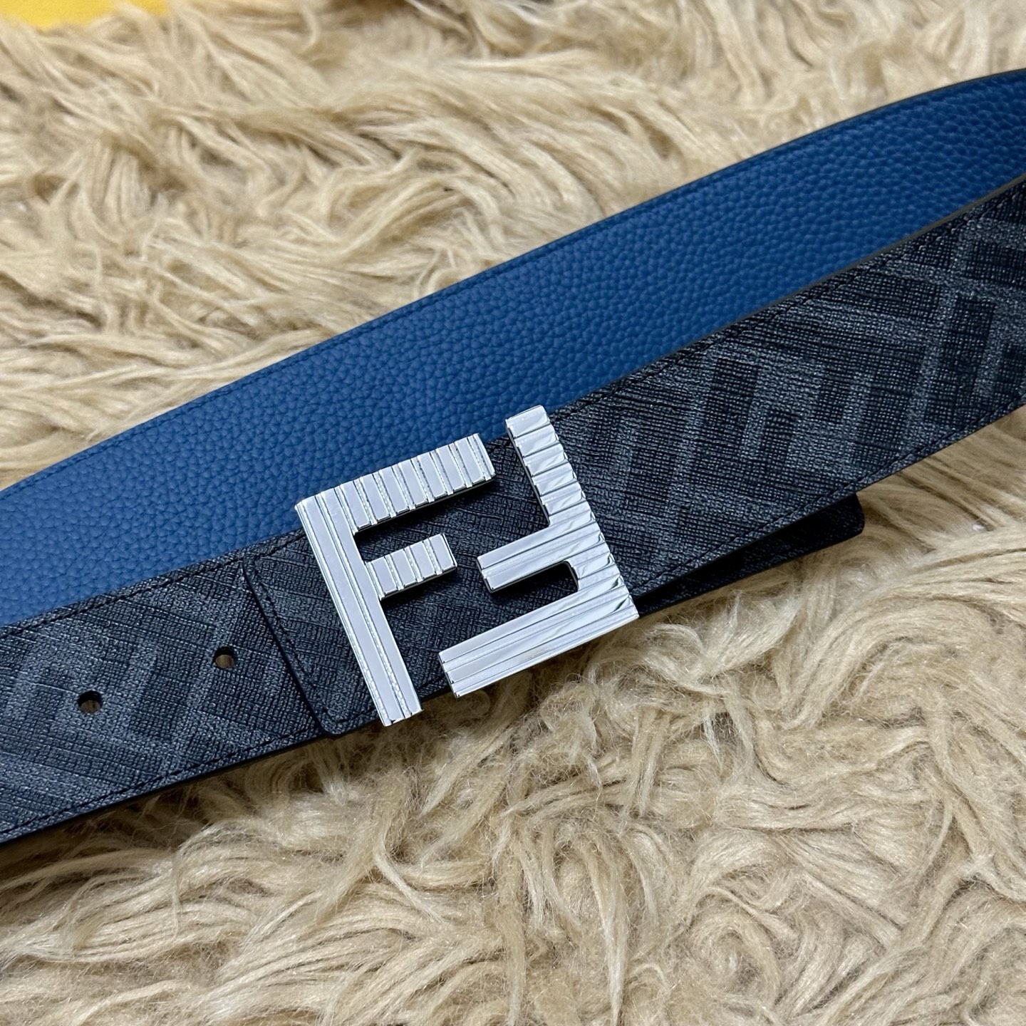 FENDI（芬迪）专柜同款 宽4.0CM 双环正反用腰带 FF按钉搭扣 浅兰色Cuoio Romano皮
