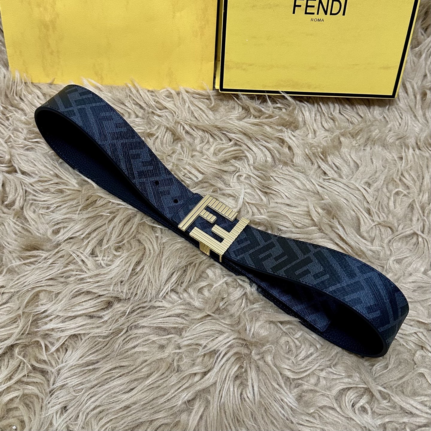 FENDI（芬迪）专柜同款 宽4.0CM 双环正反用腰带 FF按钉搭扣 黑色Cuoio Romano皮革