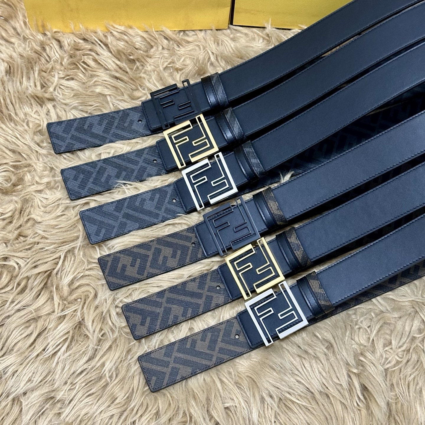 FENDI（芬迪）专柜同款 宽4.0CM 双环正反用腰带 FF按钉搭扣 黑色Cuoio Romano皮革