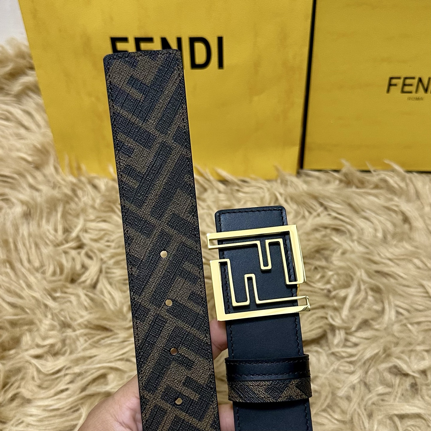 FENDI（芬迪）专柜同款 宽4.0CM 双环正反用腰带 FF按钉搭扣 黑色Cuoio Romano皮革