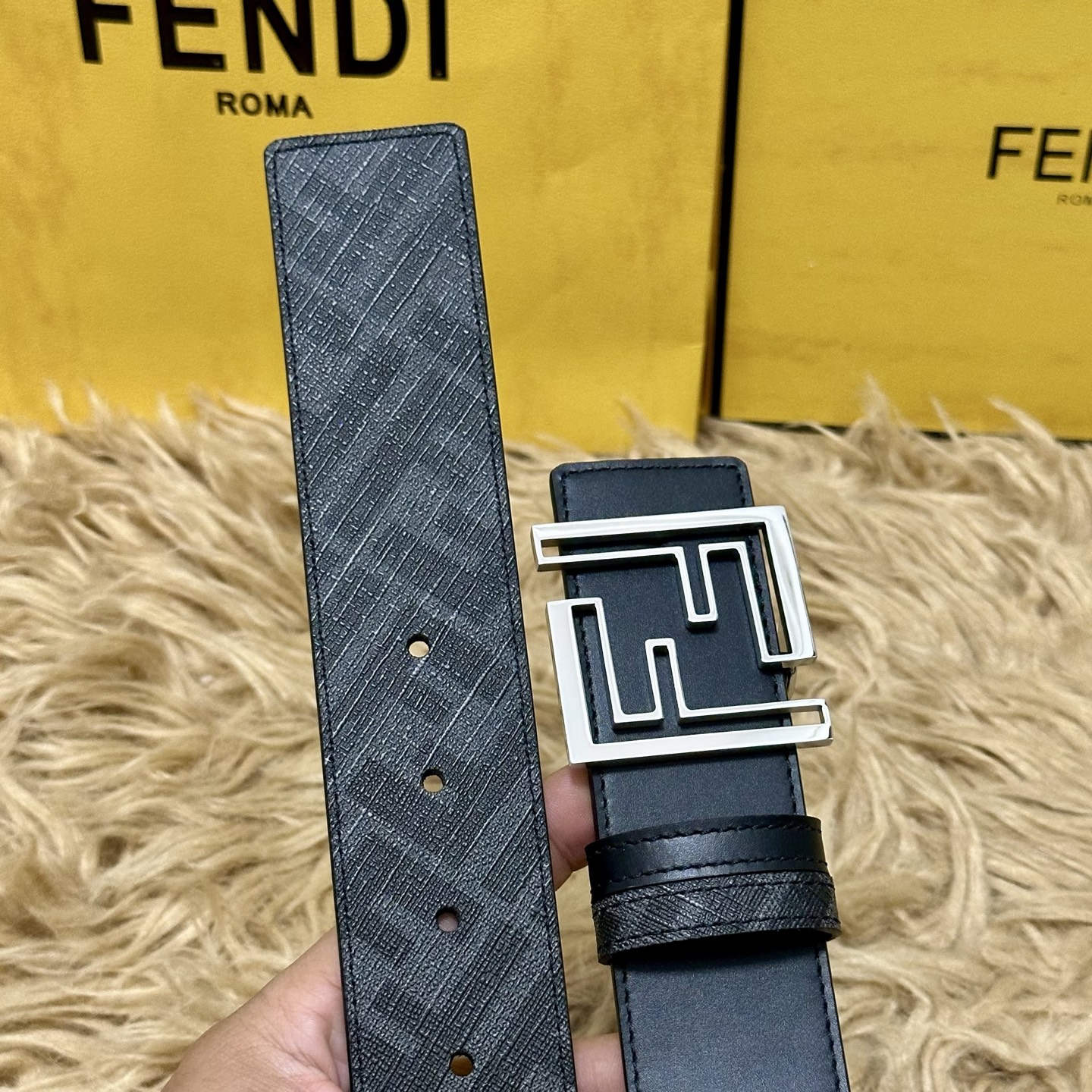FENDI（芬迪）专柜同款 宽4.0CM 双环正反用腰带 FF按钉搭扣 黑色Cuoio Romano皮革