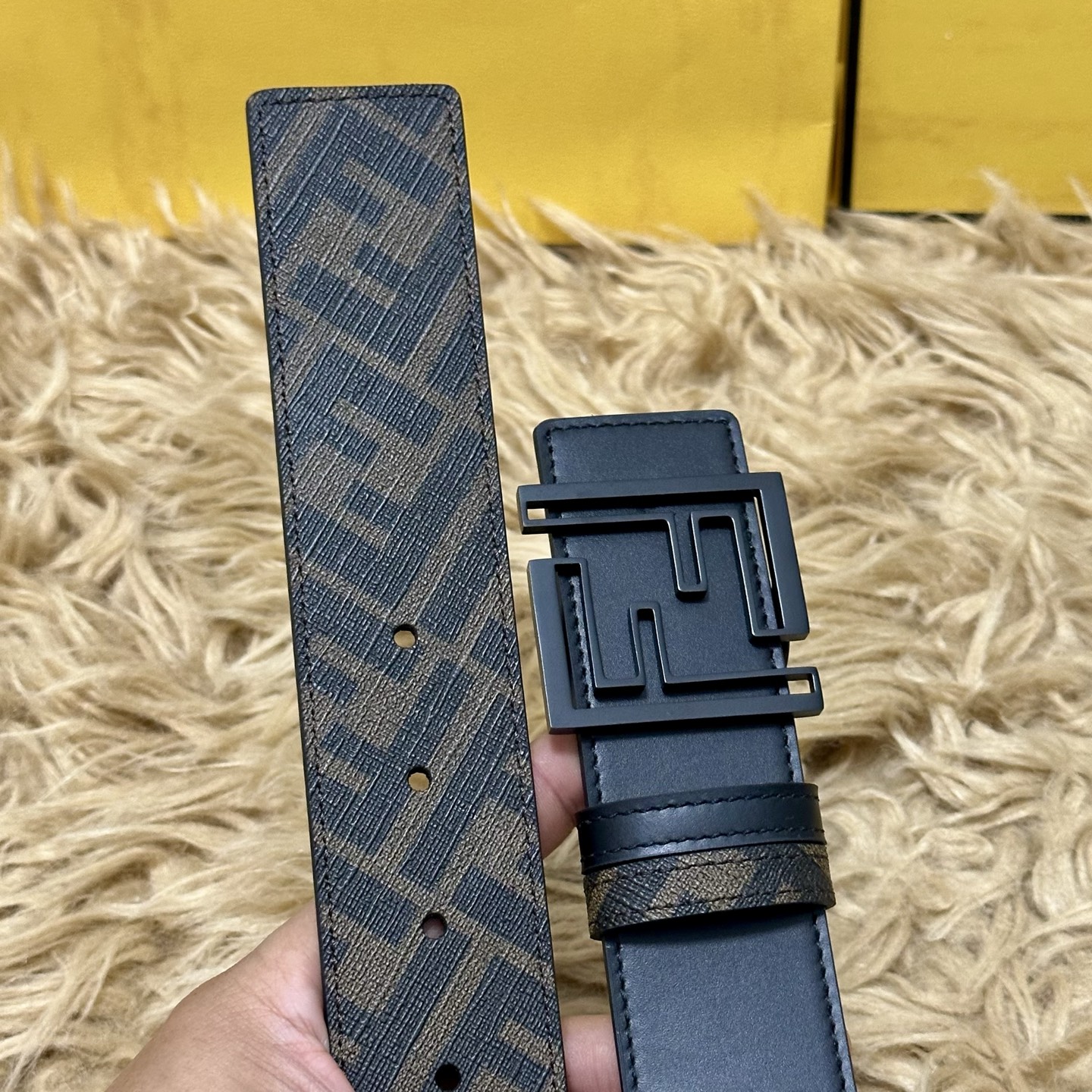 FENDI（芬迪）专柜同款 宽4.0CM 双环正反用腰带 FF按钉搭扣 黑色Cuoio Romano皮革