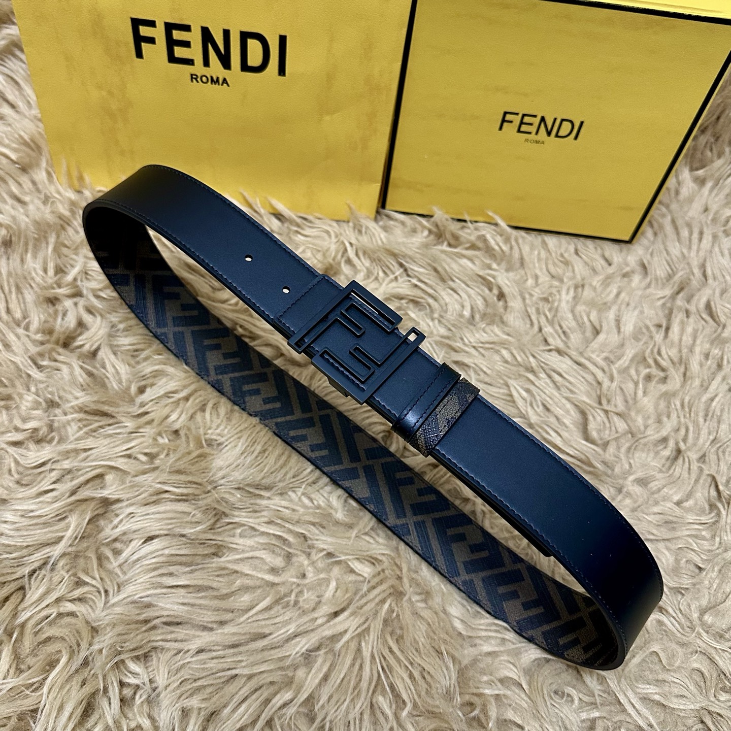 FENDI（芬迪）专柜同款 宽4.0CM 双环正反用腰带 FF按钉搭扣 黑色Cuoio Romano皮革
