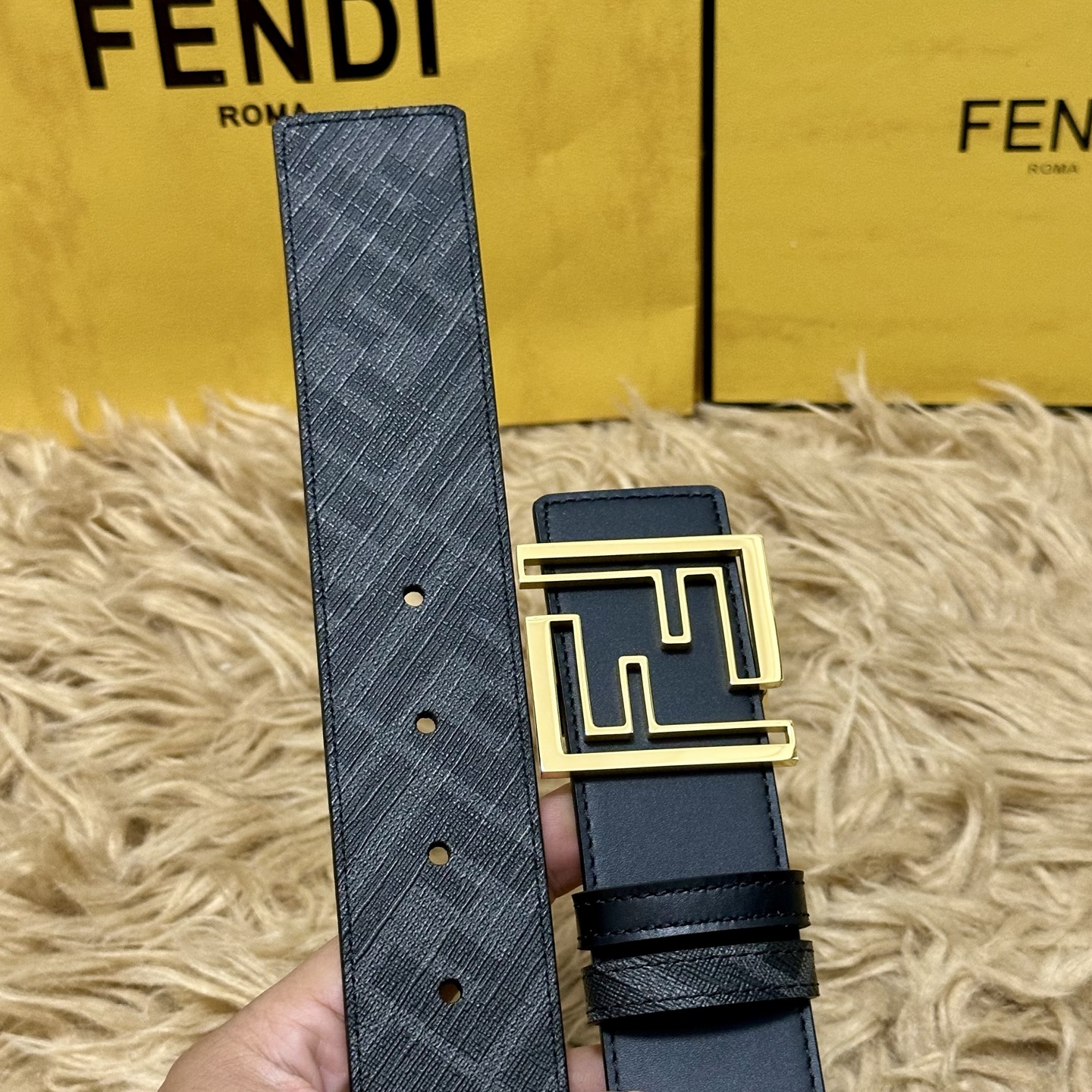 FENDI（芬迪）专柜同款 宽4.0CM 双环正反用腰带 FF按钉搭扣 黑色Cuoio Romano皮革