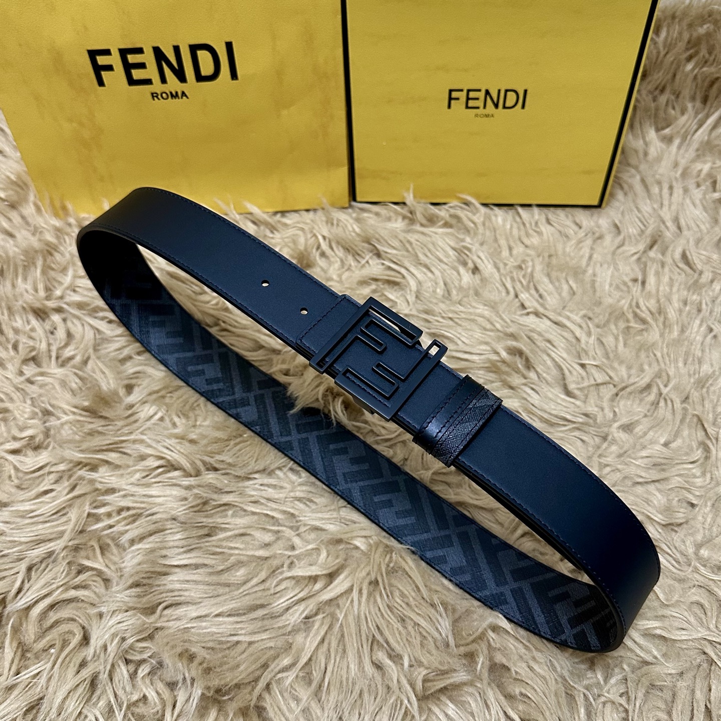 FENDI（芬迪）专柜同款 宽4.0CM 双环正反用腰带 FF按钉搭扣 黑色Cuoio Romano皮革
