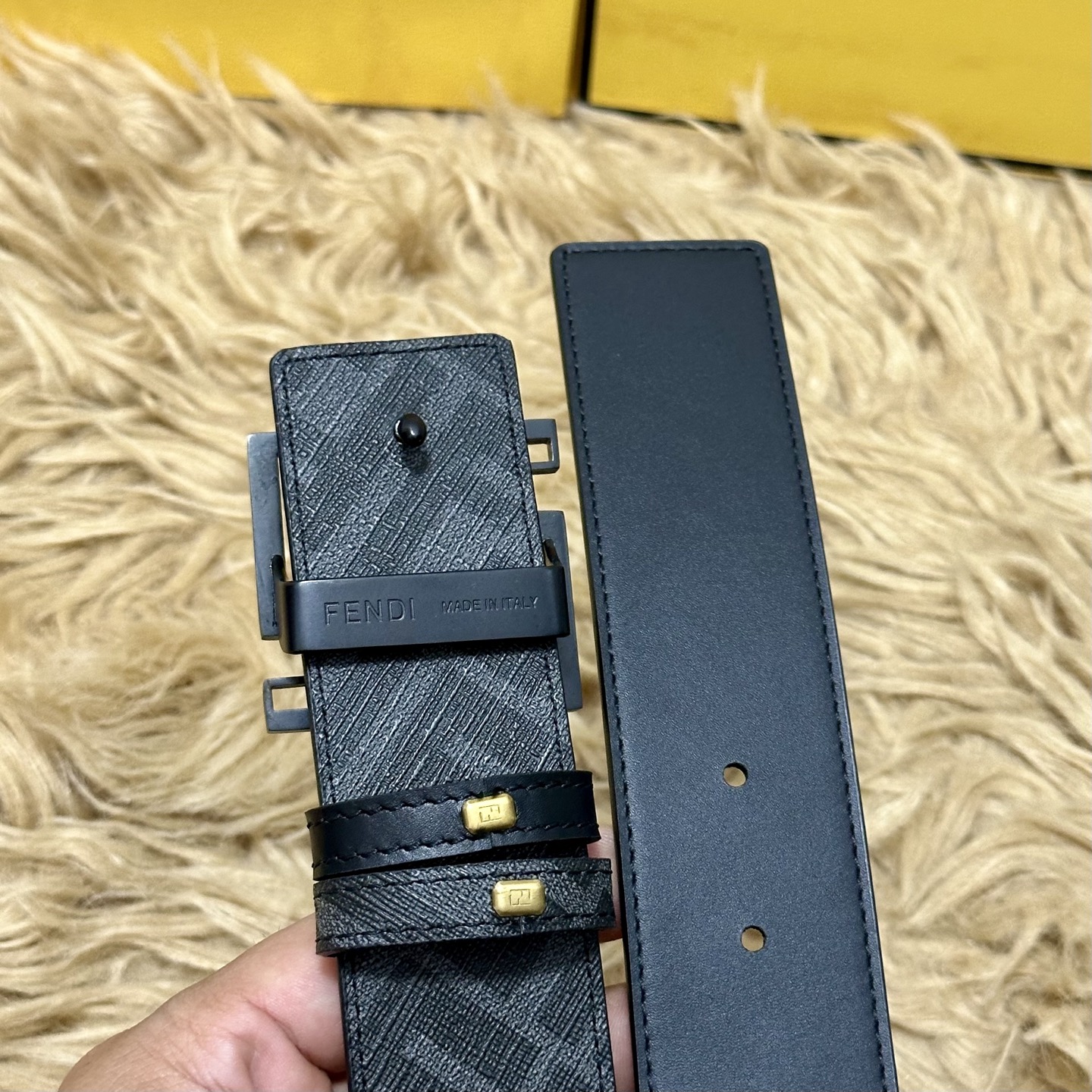FENDI（芬迪）专柜同款 宽4.0CM 双环正反用腰带 FF按钉搭扣 黑色Cuoio Romano皮革