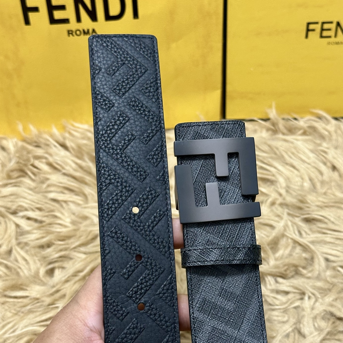 FENDI（芬迪）专柜同款 宽4.0CM 双环正反用腰带 FF按钉搭扣 黑色Cuoio Romano皮革