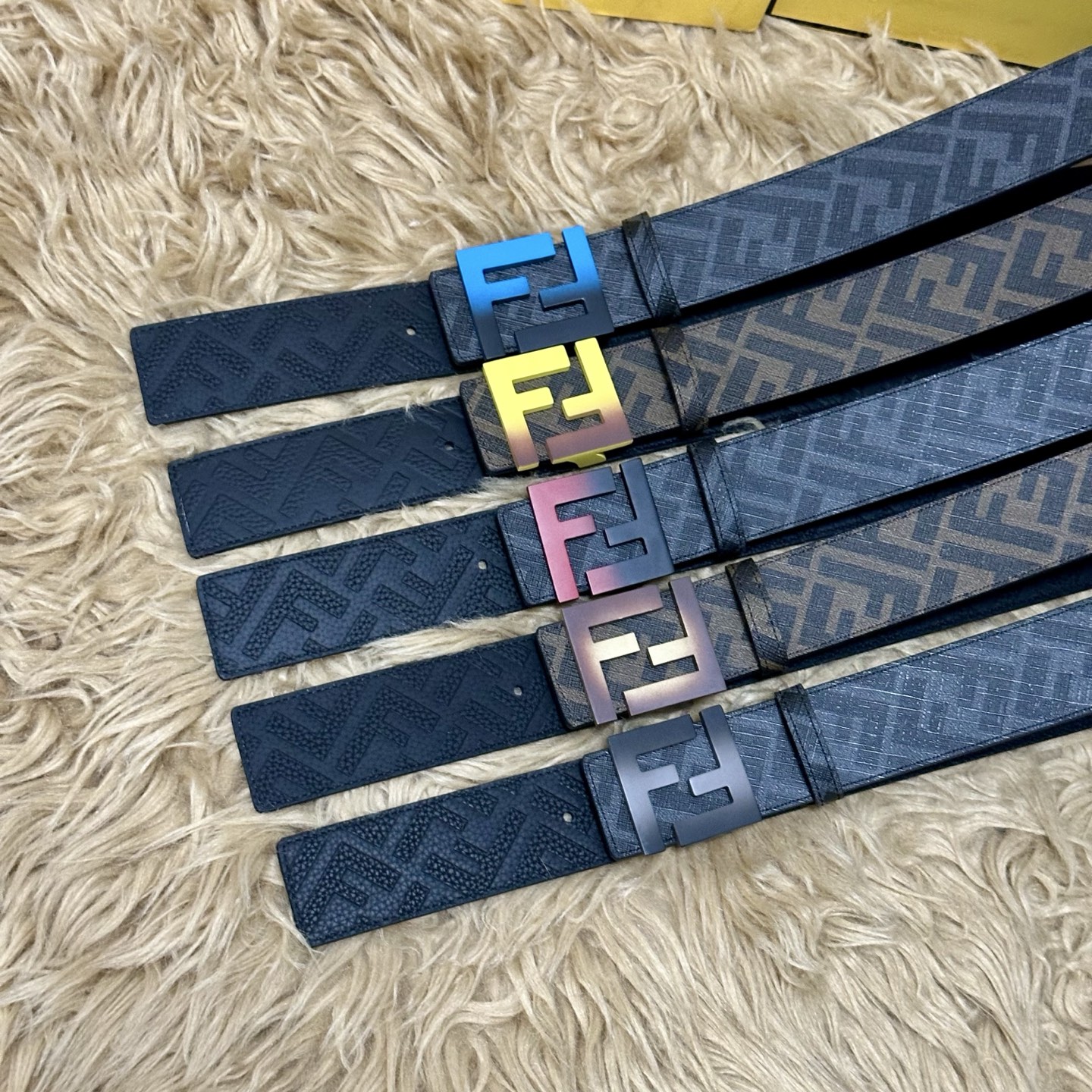 FENDI（芬迪）专柜同款 宽4.0CM 双环正反用腰带 FF按钉搭扣 黑色Cuoio Romano皮革