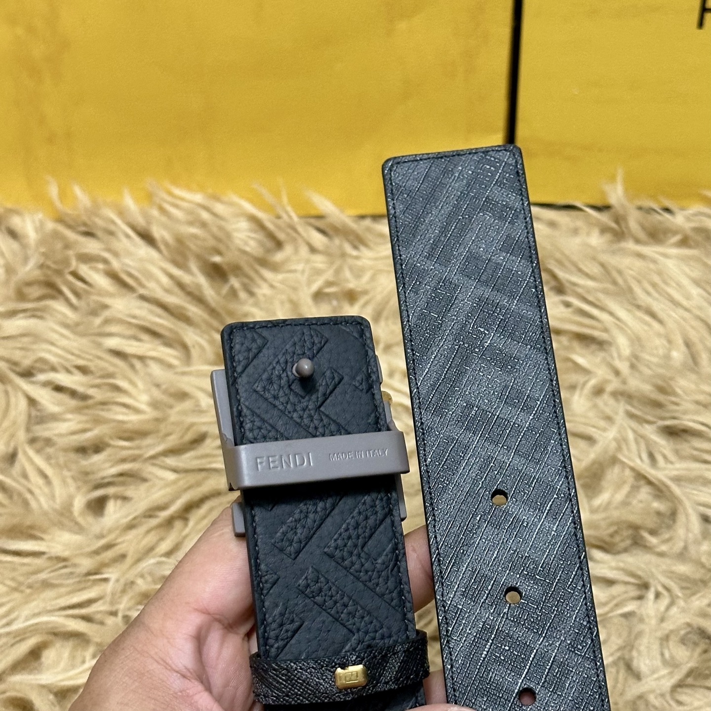 FENDI（芬迪）专柜同款 宽4.0CM 双环正反用腰带 FF按钉搭扣 黑色Cuoio Romano皮革