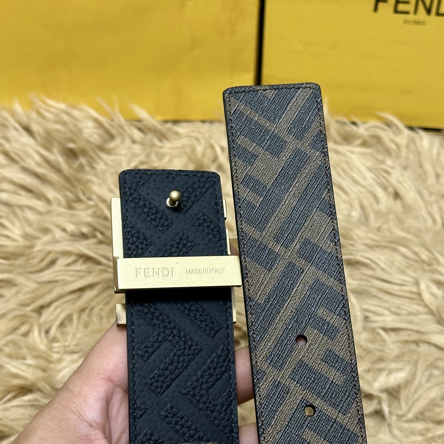 FENDI（芬迪）专柜同款 宽4.0CM 双环正反用腰带 FF按钉搭扣 黑色Cuoio Romano皮革