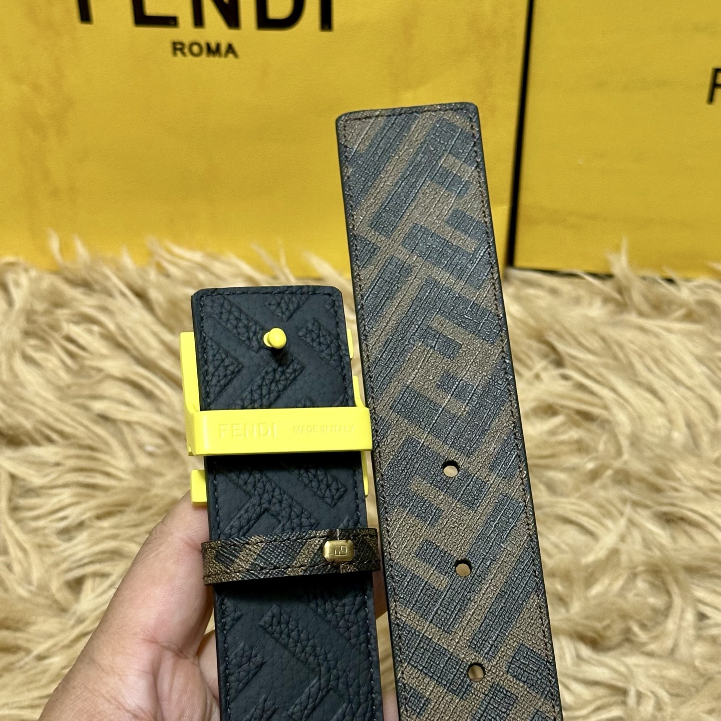 FENDI（芬迪）专柜同款 宽4.0CM 双环正反用腰带 FF按钉搭扣 黑色Cuoio Romano皮革