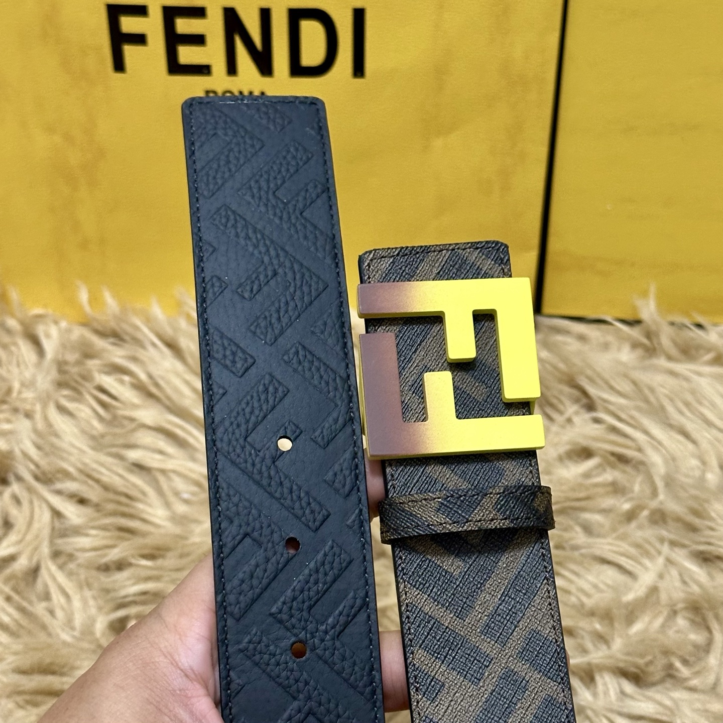 FENDI（芬迪）专柜同款 宽4.0CM 双环正反用腰带 FF按钉搭扣 黑色Cuoio Romano皮革