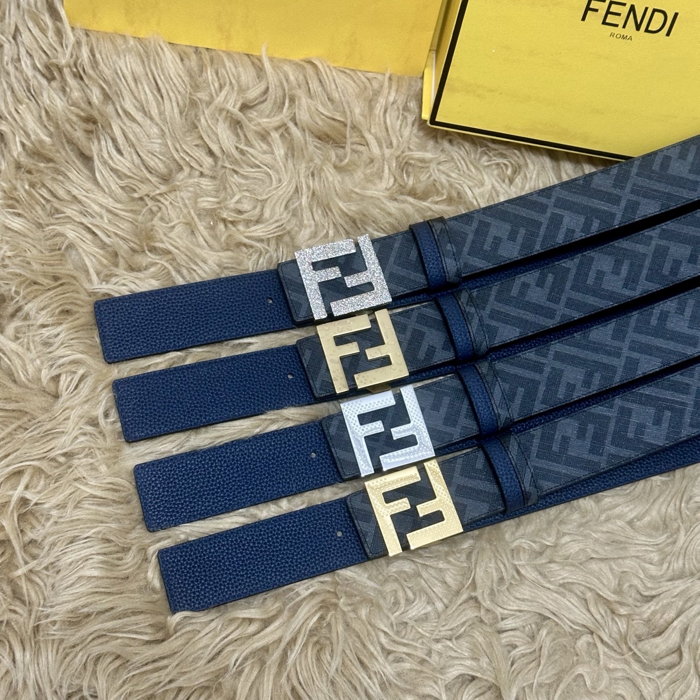 P FENDI（芬迪）专柜同款 宽4.0CM 双环正反用腰带 FF按钉搭扣 蓝色Cuoio Romano