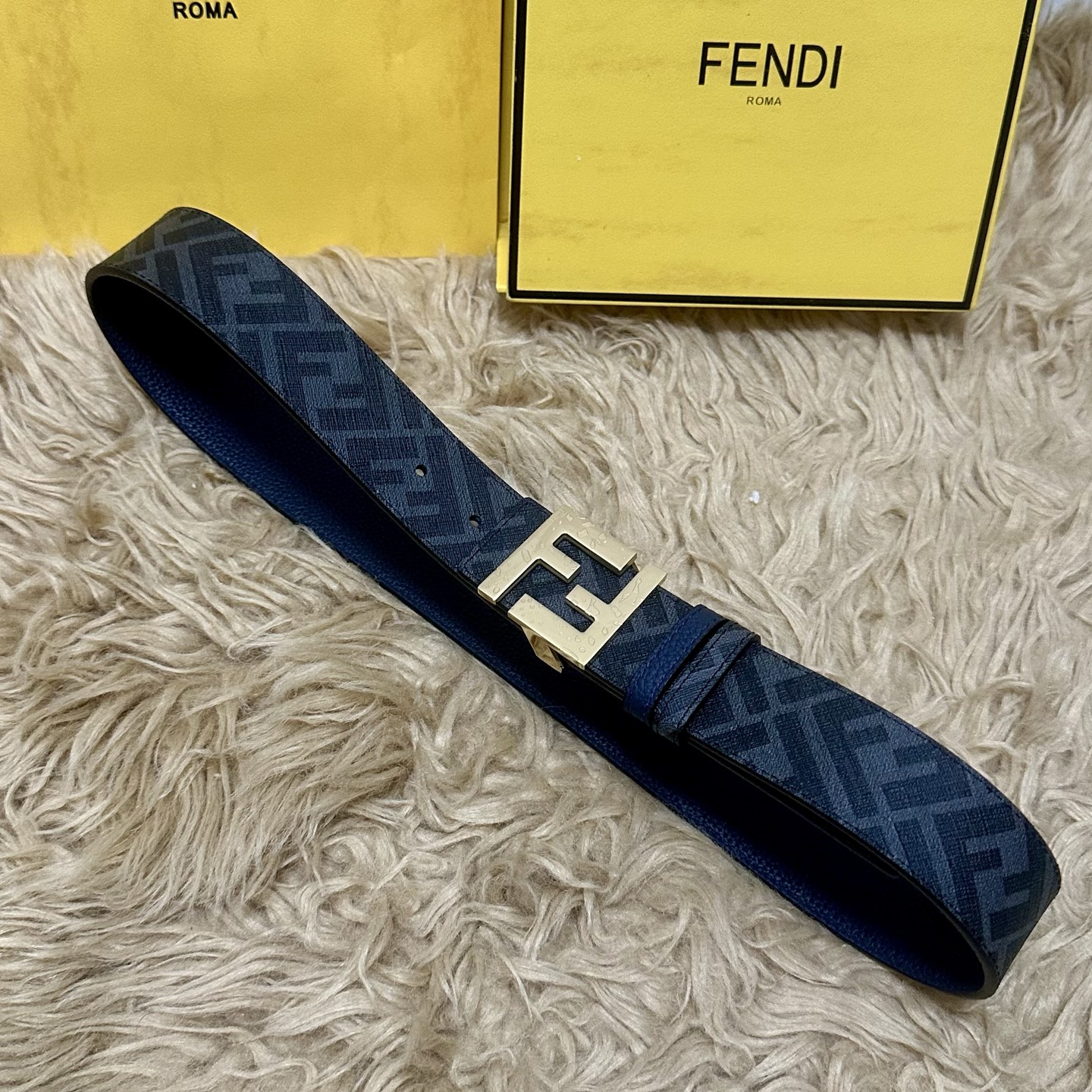 P FENDI（芬迪）专柜同款 宽4.0CM 双环正反用腰带 FF按钉搭扣 蓝色Cuoio Romano
