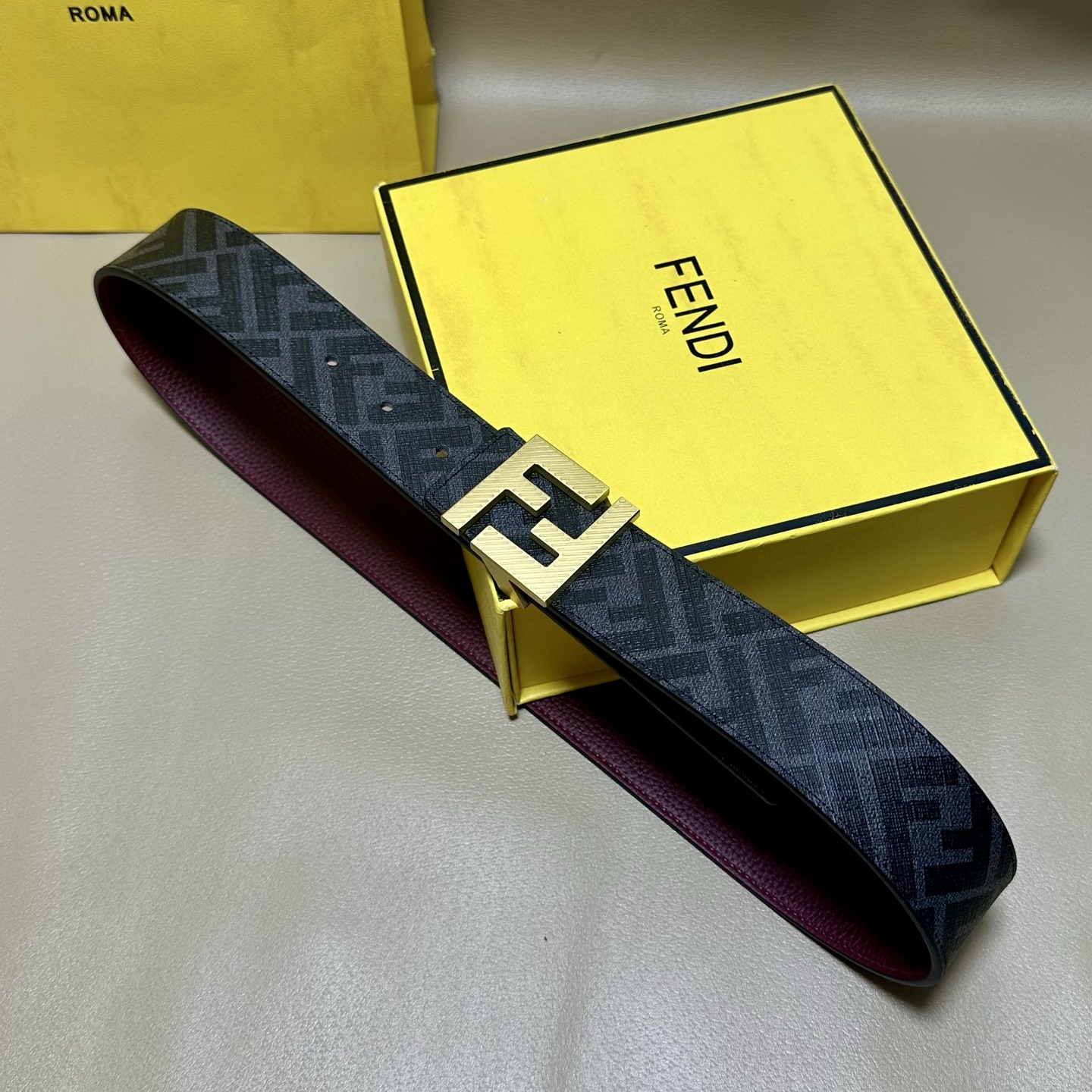 FENDI（芬迪）专柜同款 宽4.0CM 双环正反用腰带 FF按钉搭扣 酒红色Cuoio Romano皮